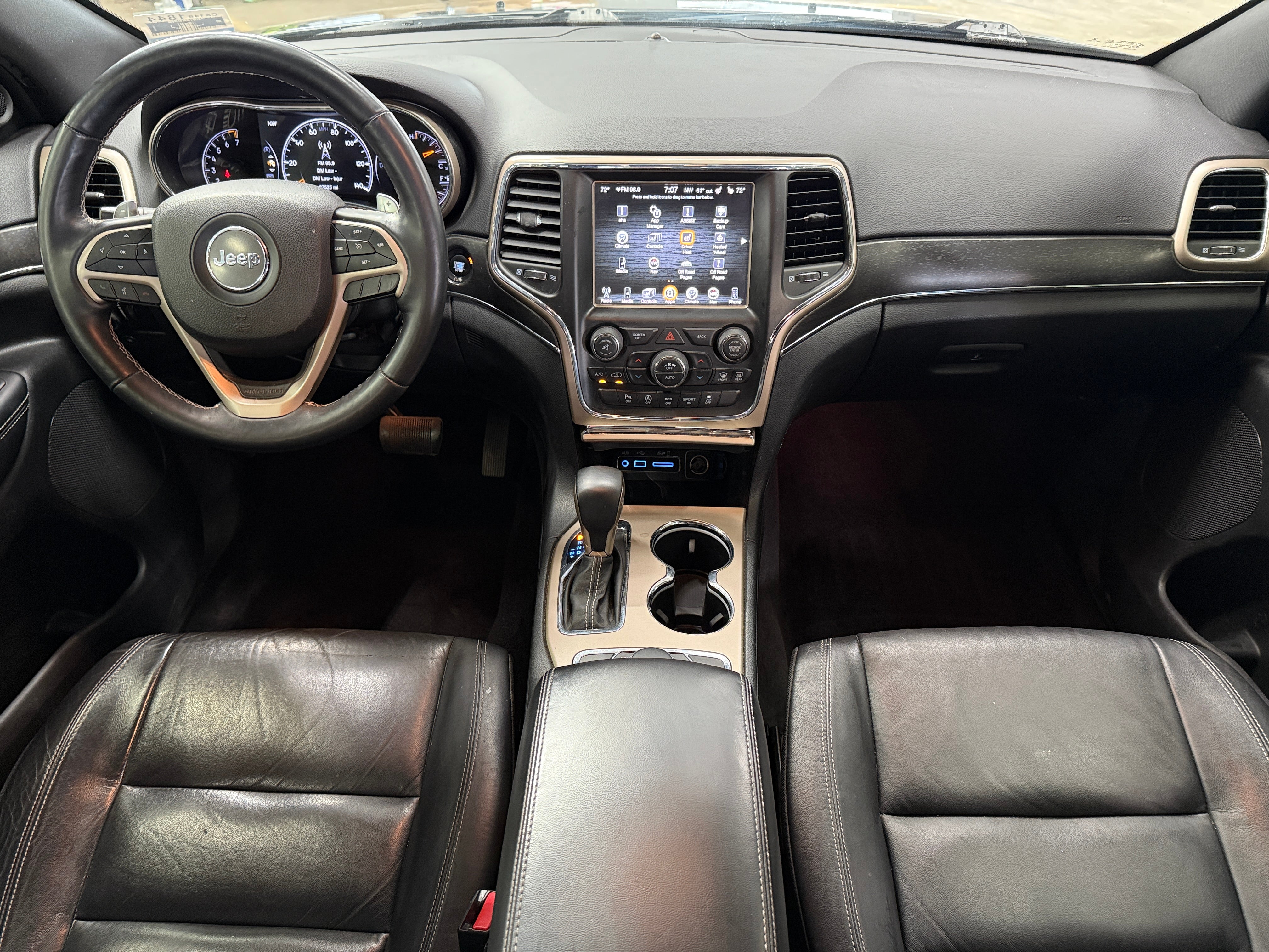 2017 Jeep Grand Cherokee Limited Edition 2