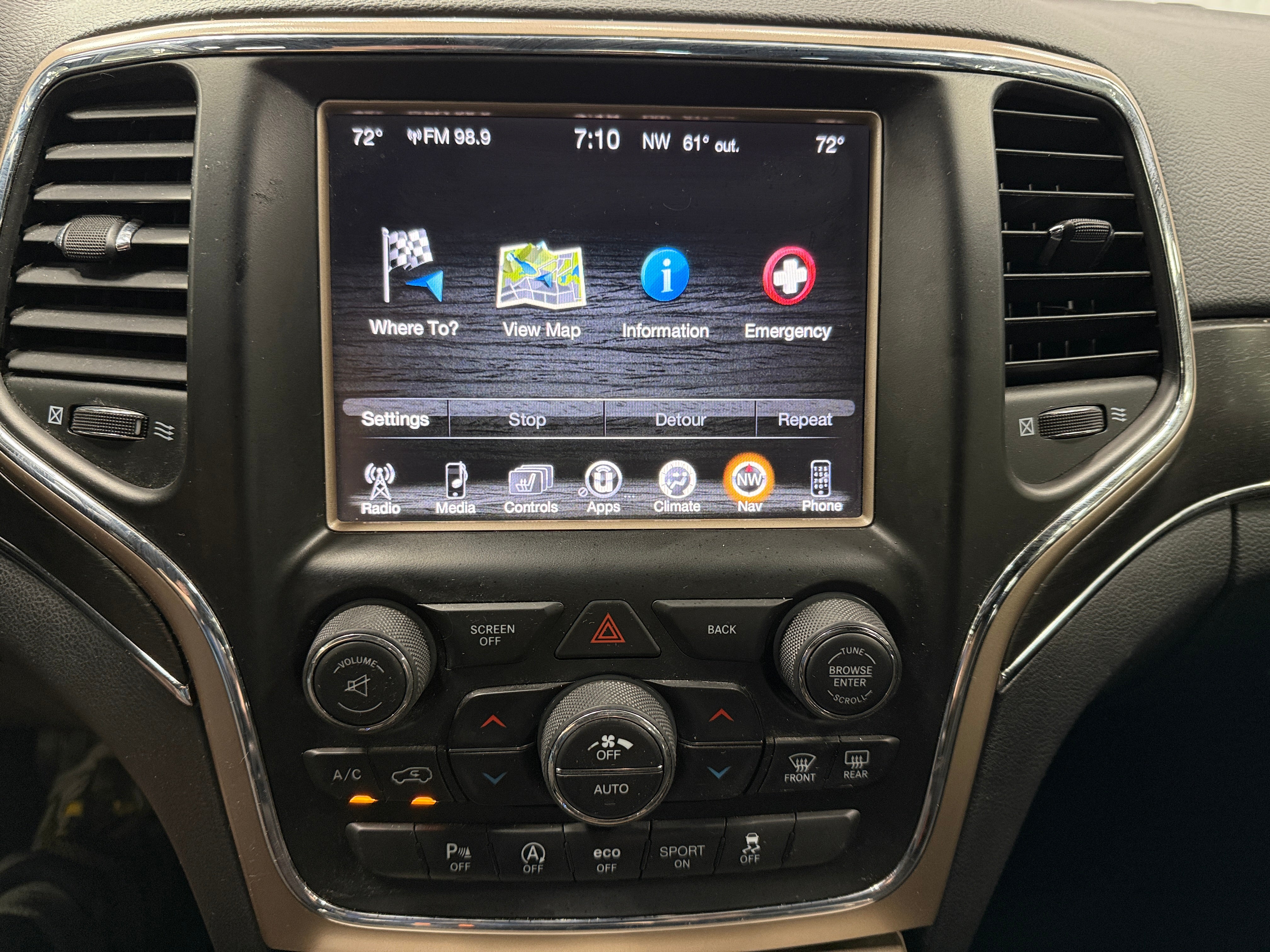2017 Jeep Grand Cherokee Limited Edition 3
