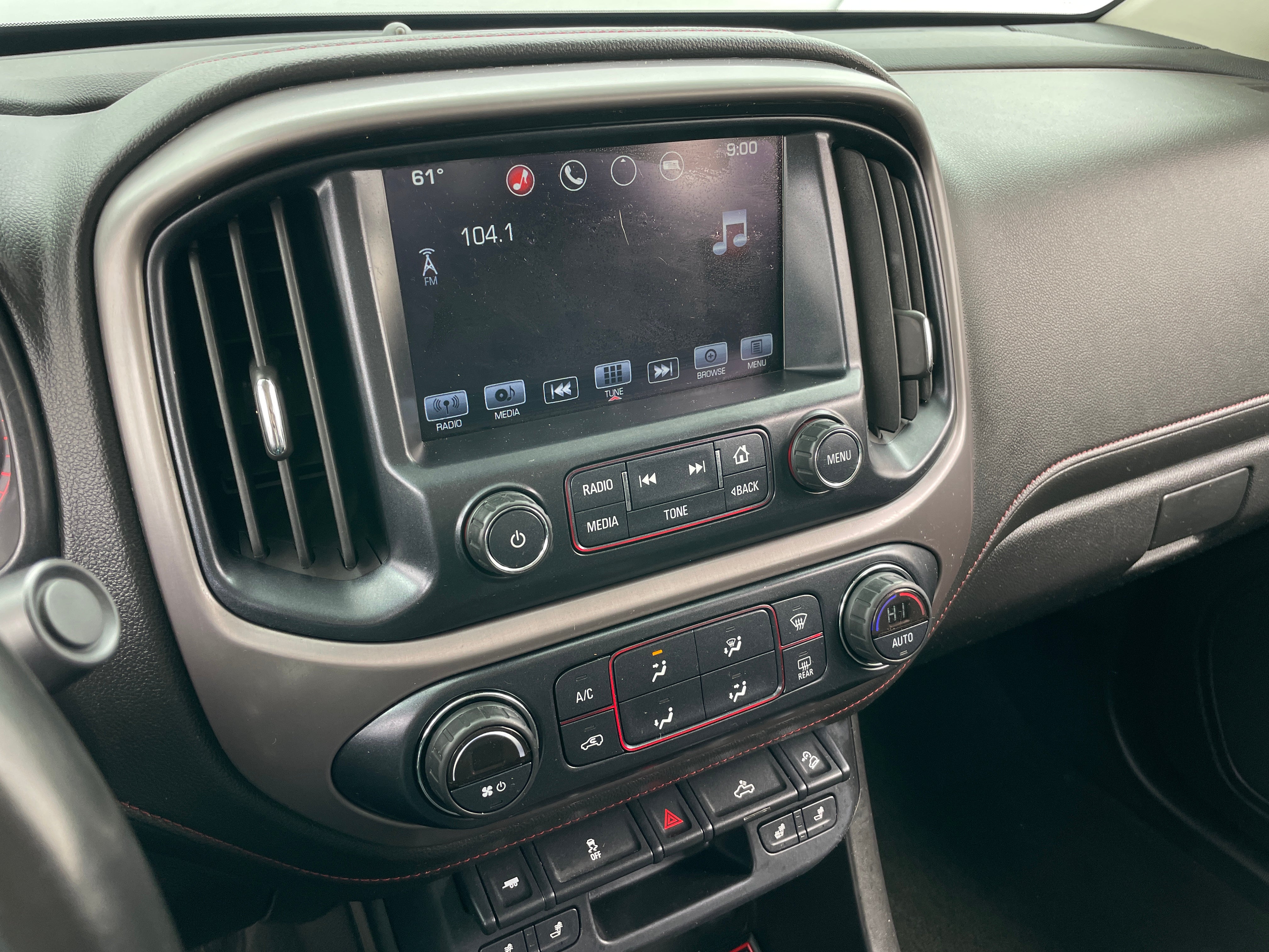 2016 GMC Canyon SLE 4