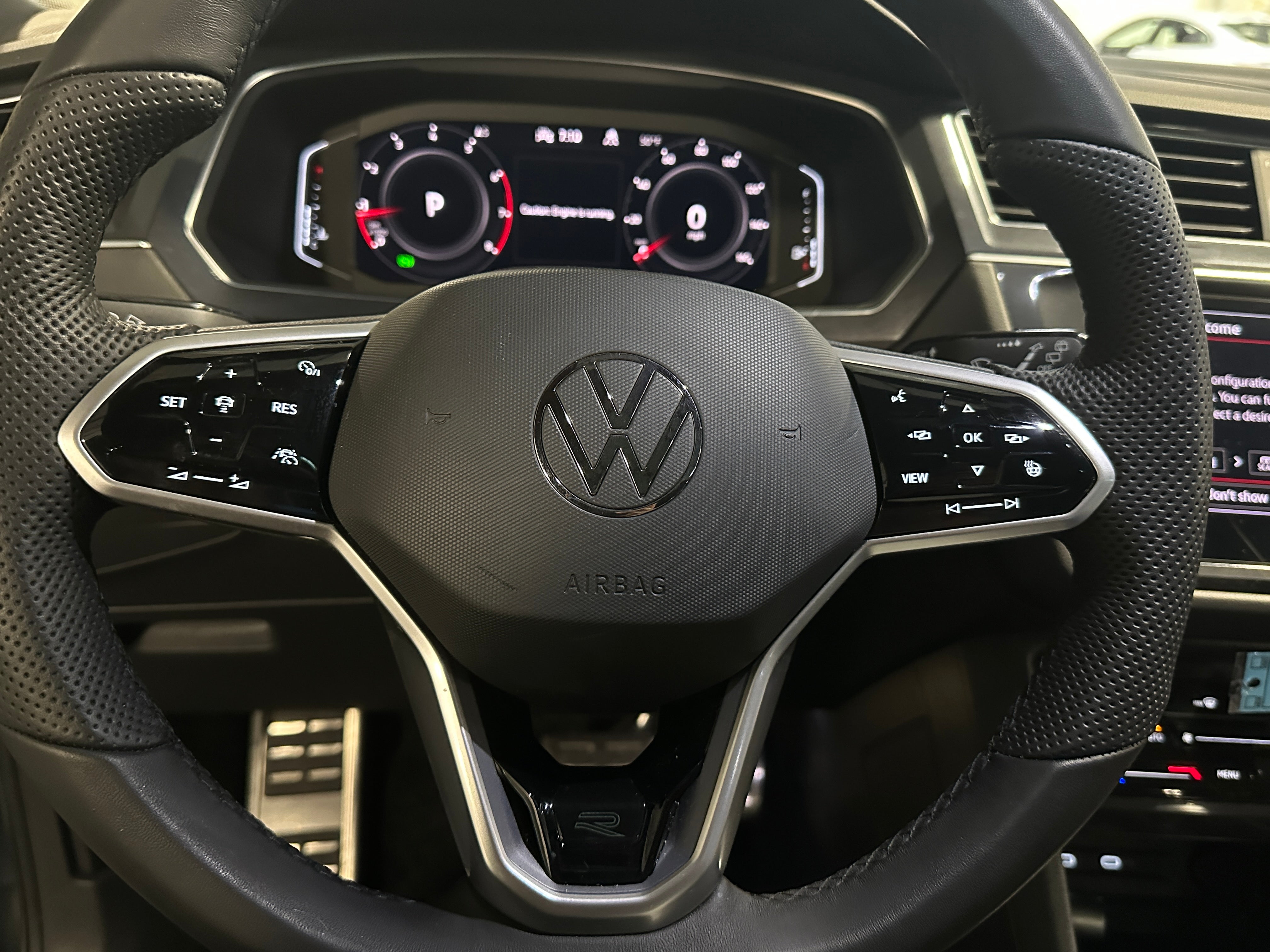 2022 Volkswagen Tiguan SE R-Line 4