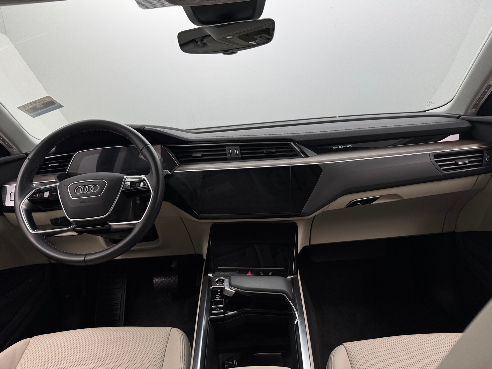 Thumbnail: 2024 Audi Q8 e-tron - 2