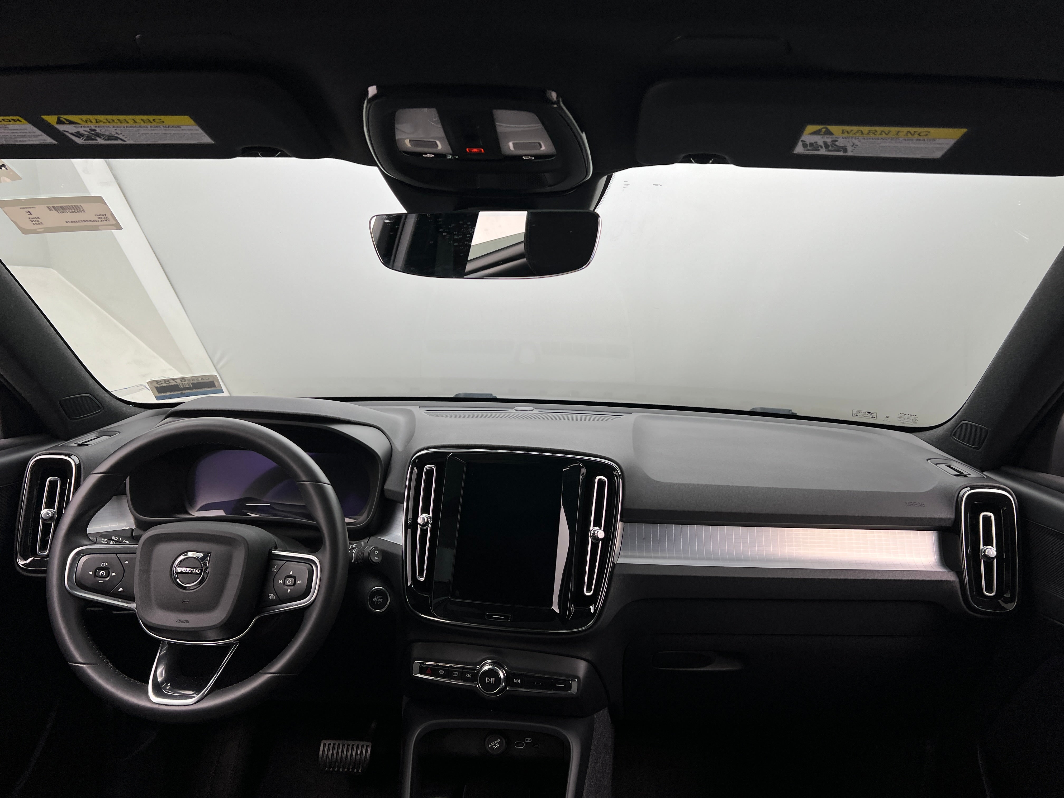 2024 Volvo XC40 B5 Core 3