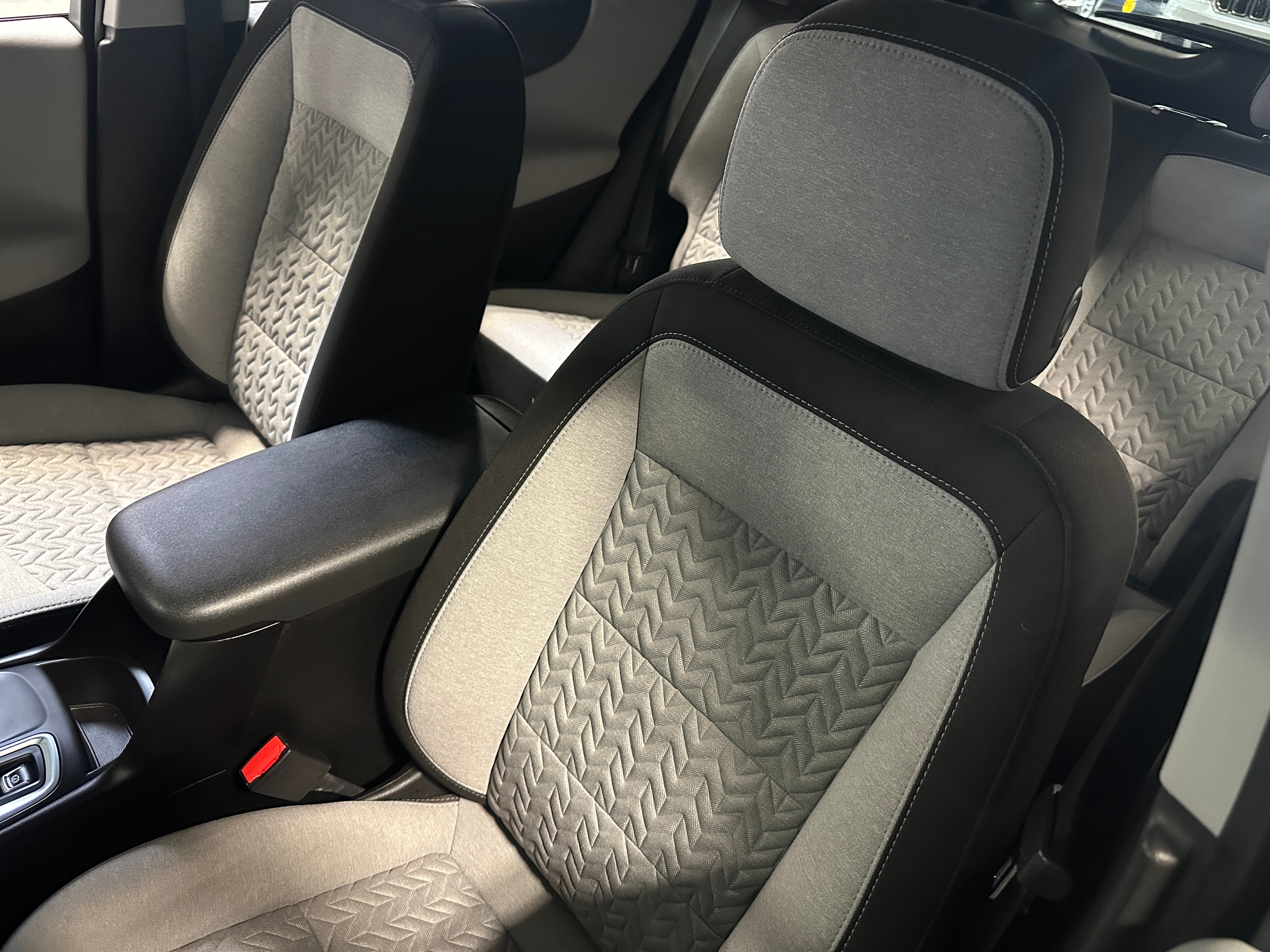 2022 Chevrolet Equinox LT 2