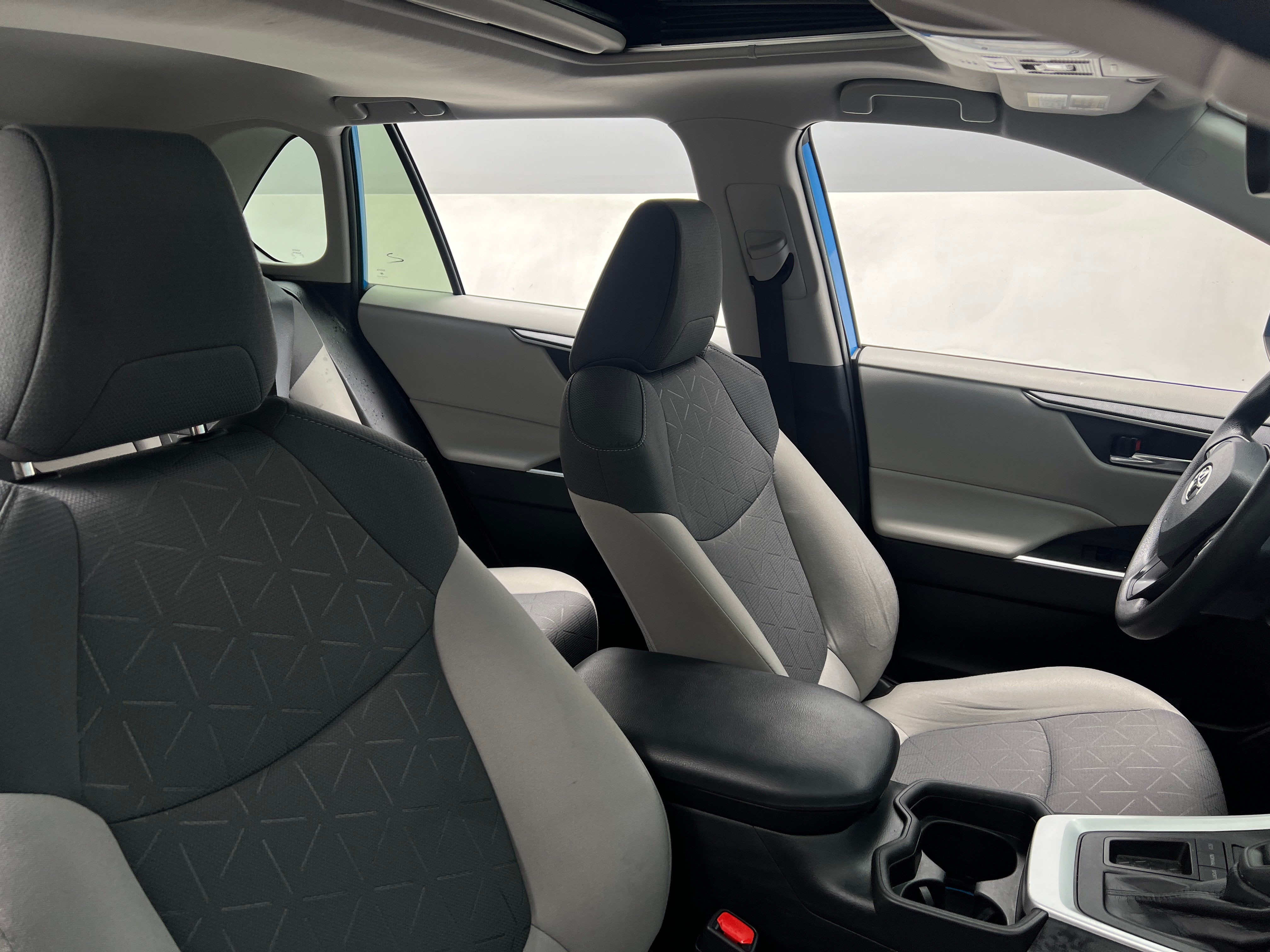 2019 Toyota RAV4 XLE 2