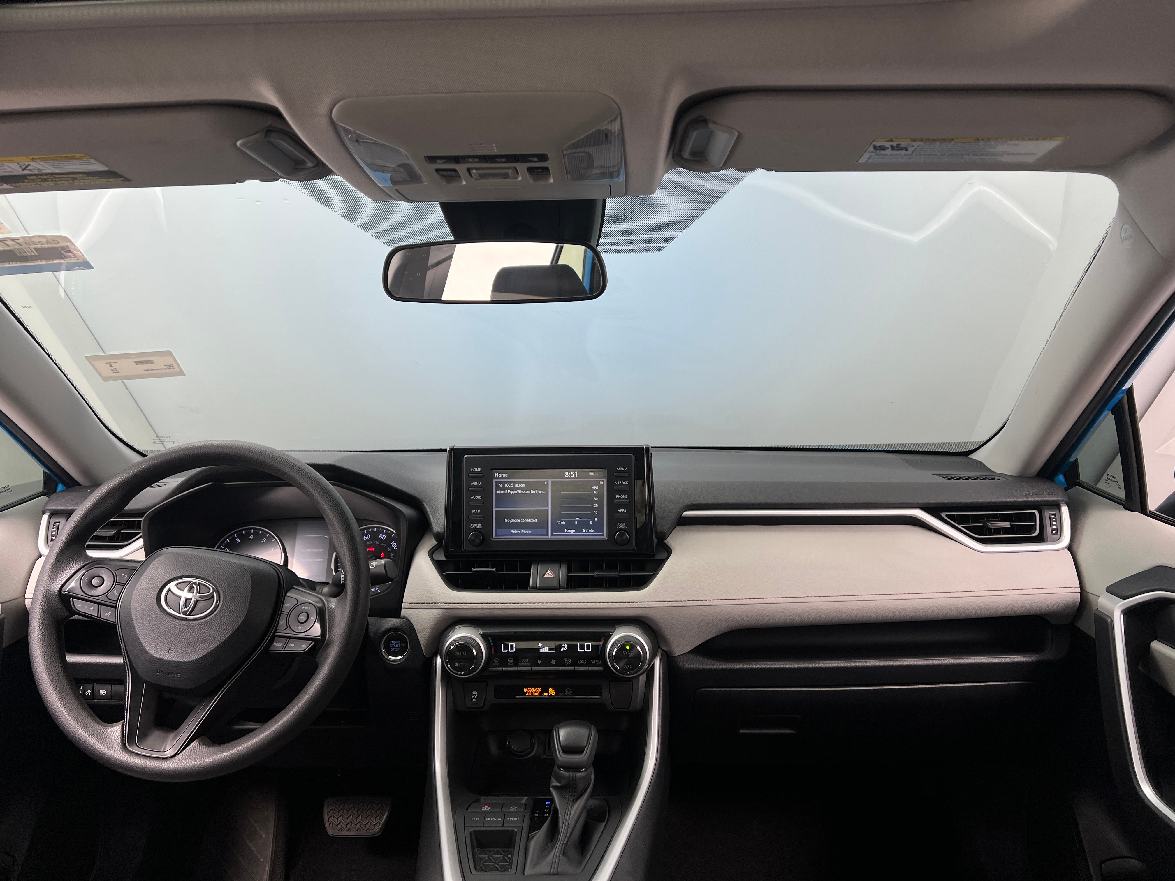2019 Toyota RAV4 XLE 3