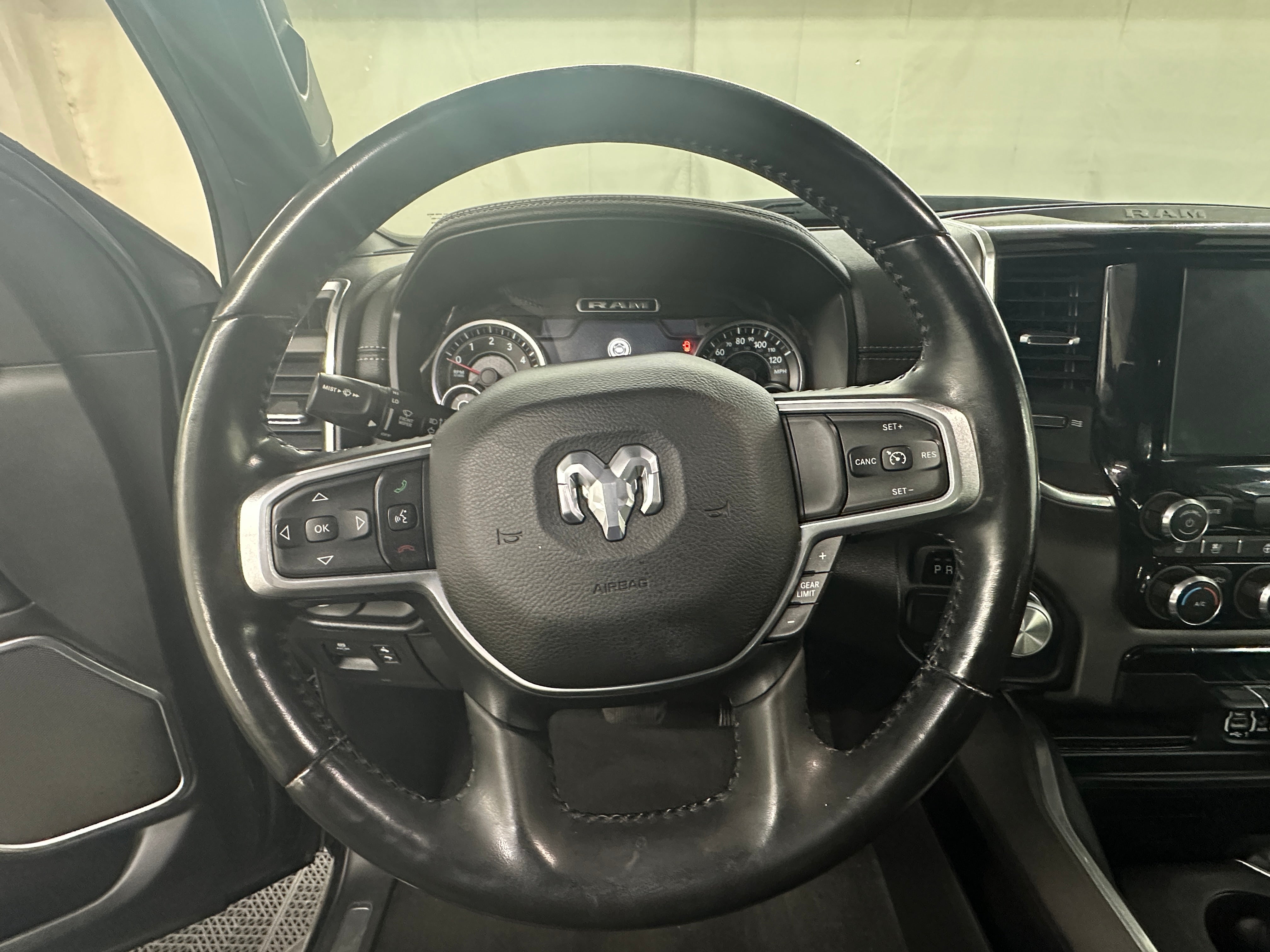 2021 RAM 1500 Laramie 4