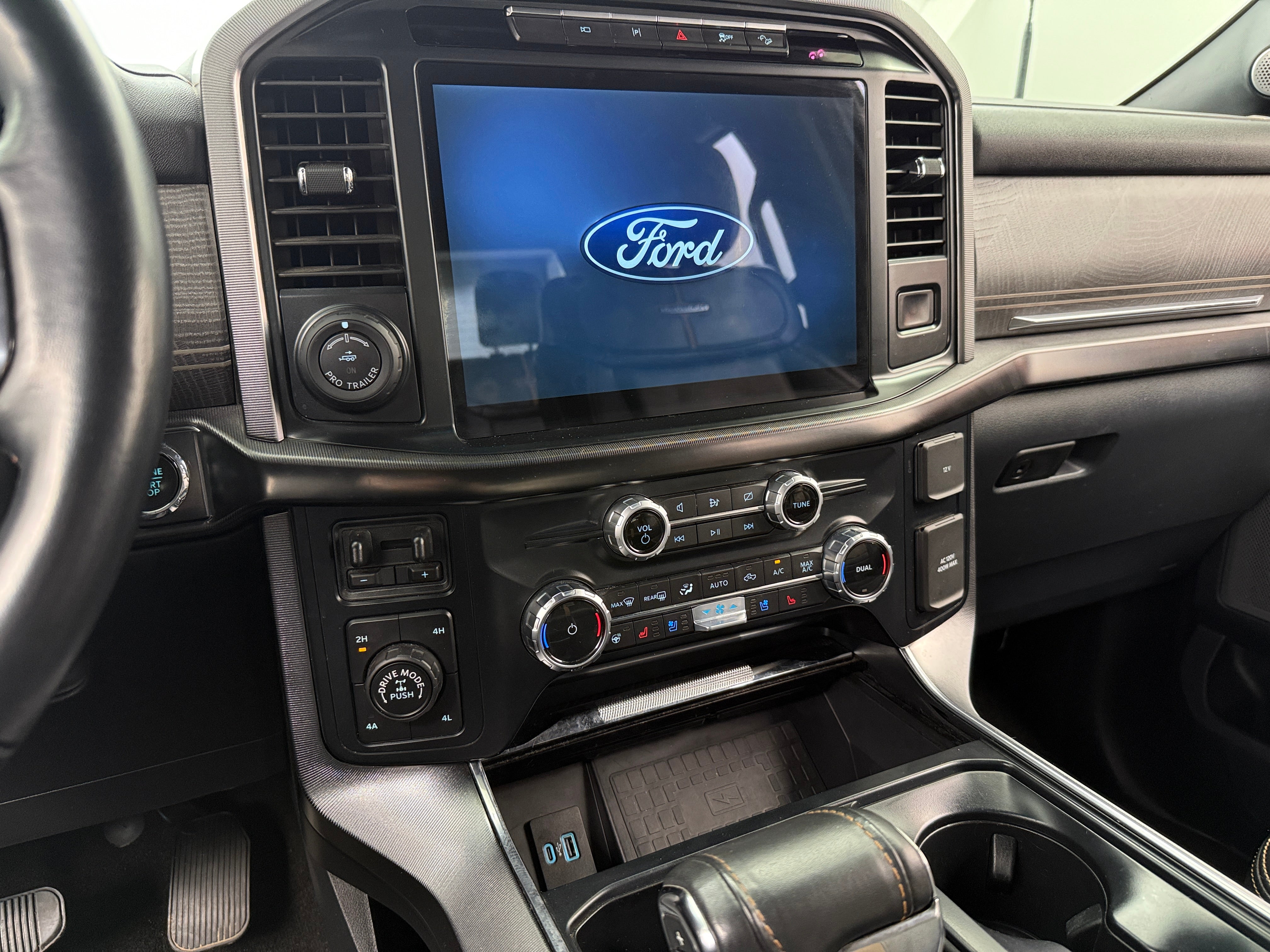 2022 Ford Econoline E-150 3