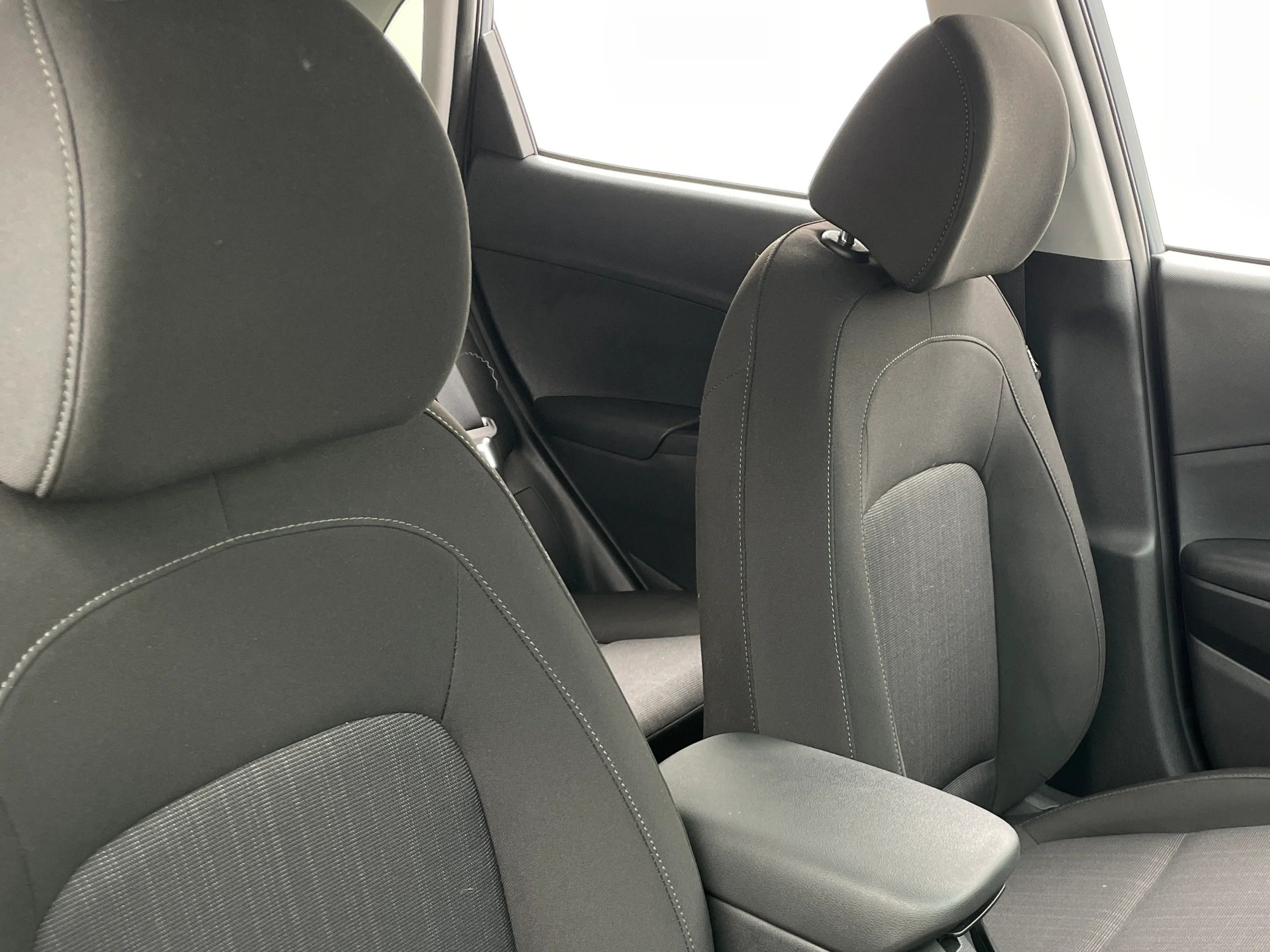 2023 Hyundai Kona SEL 2