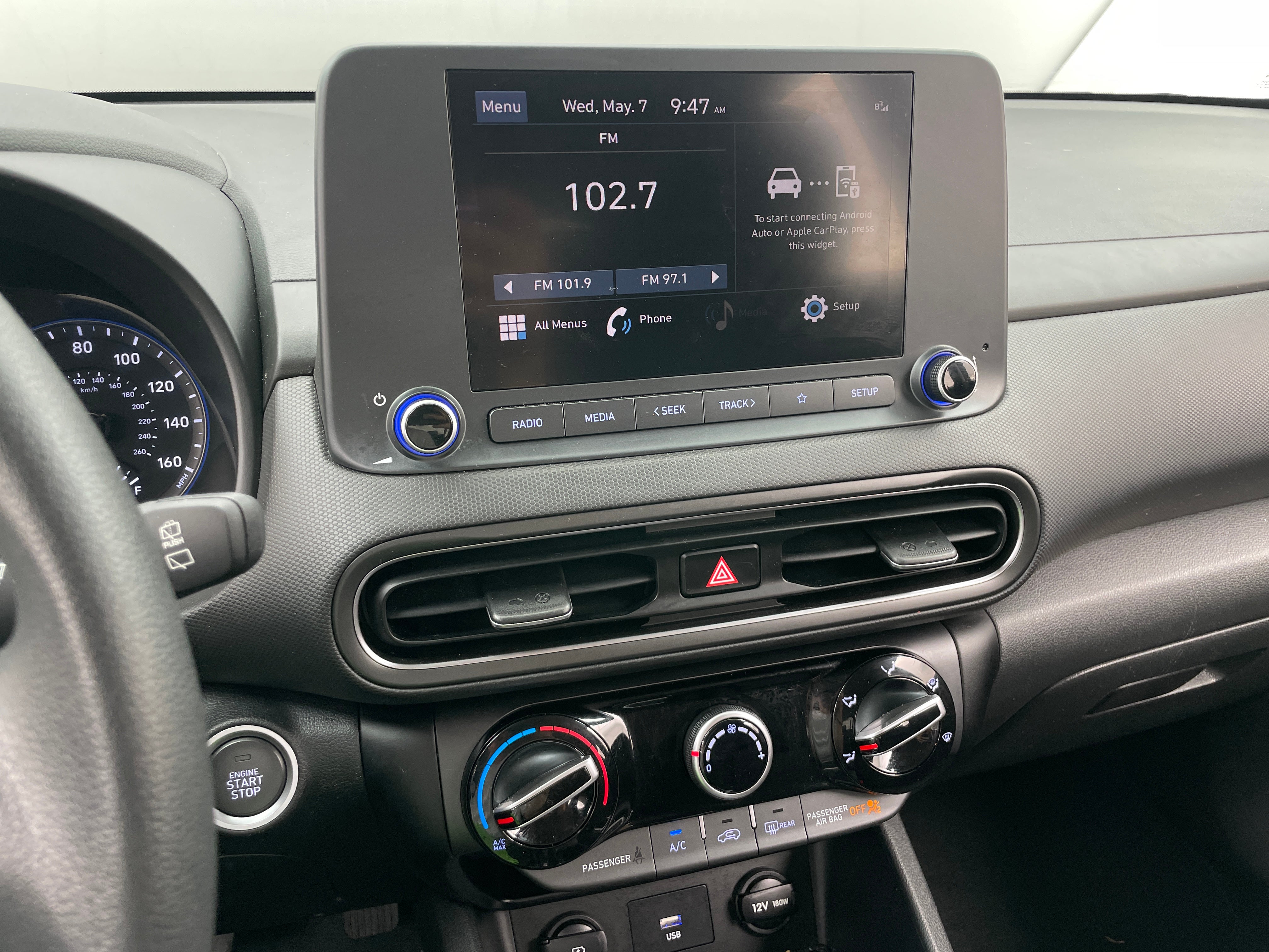 2023 Hyundai Kona SEL 4