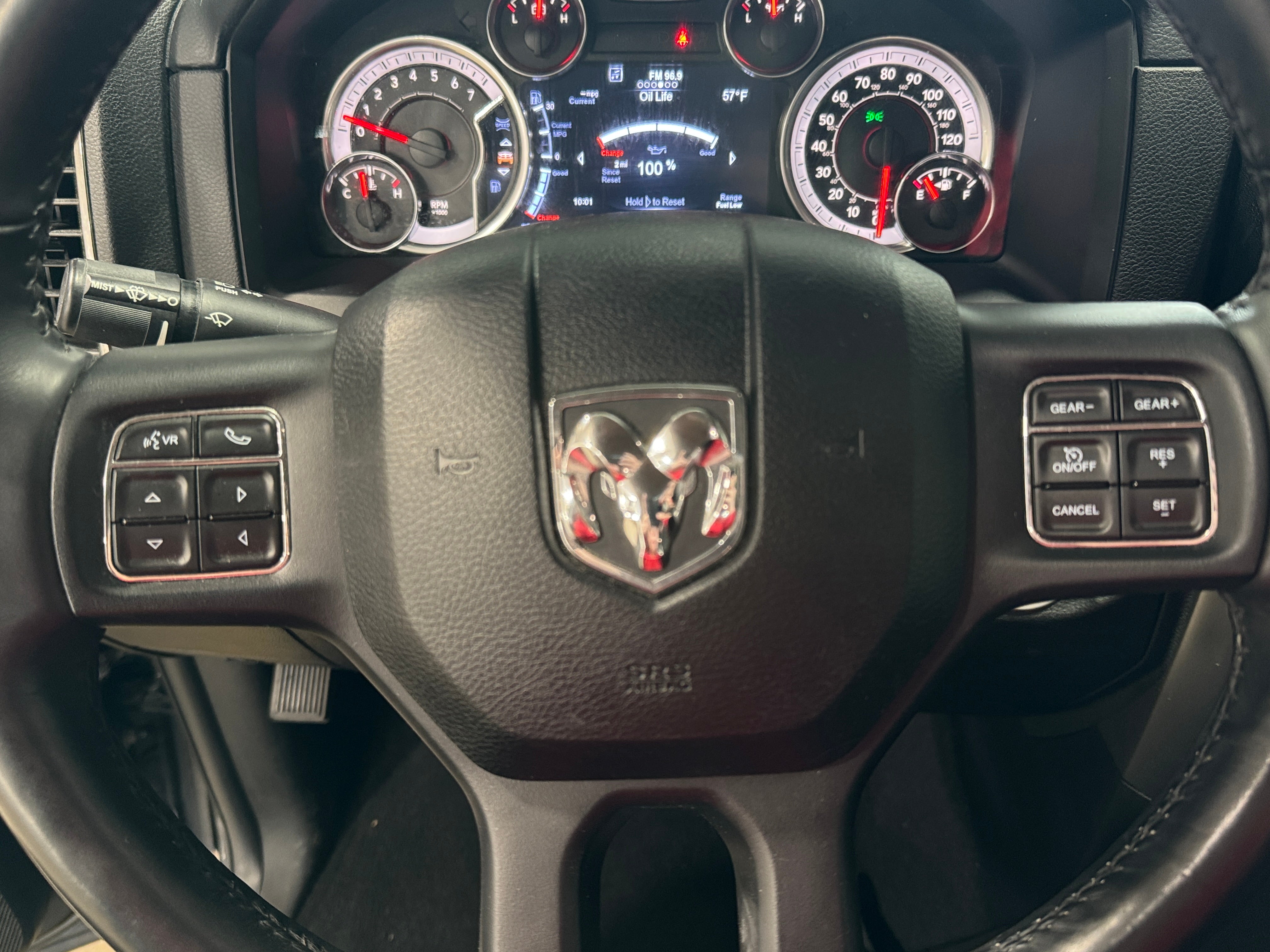 2017 RAM 1500 Sport 4