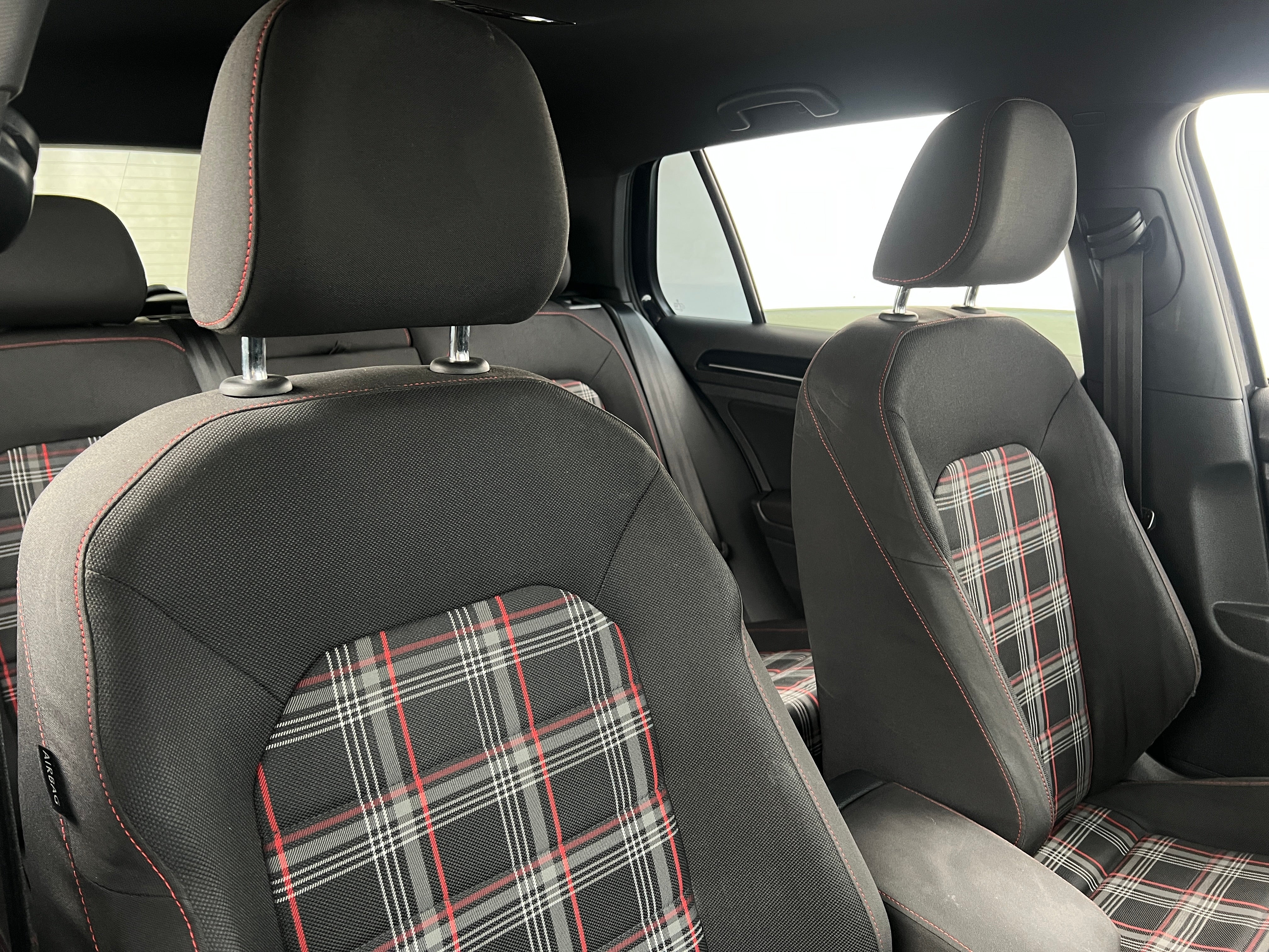 2015 Volkswagen Golf GTI S 2