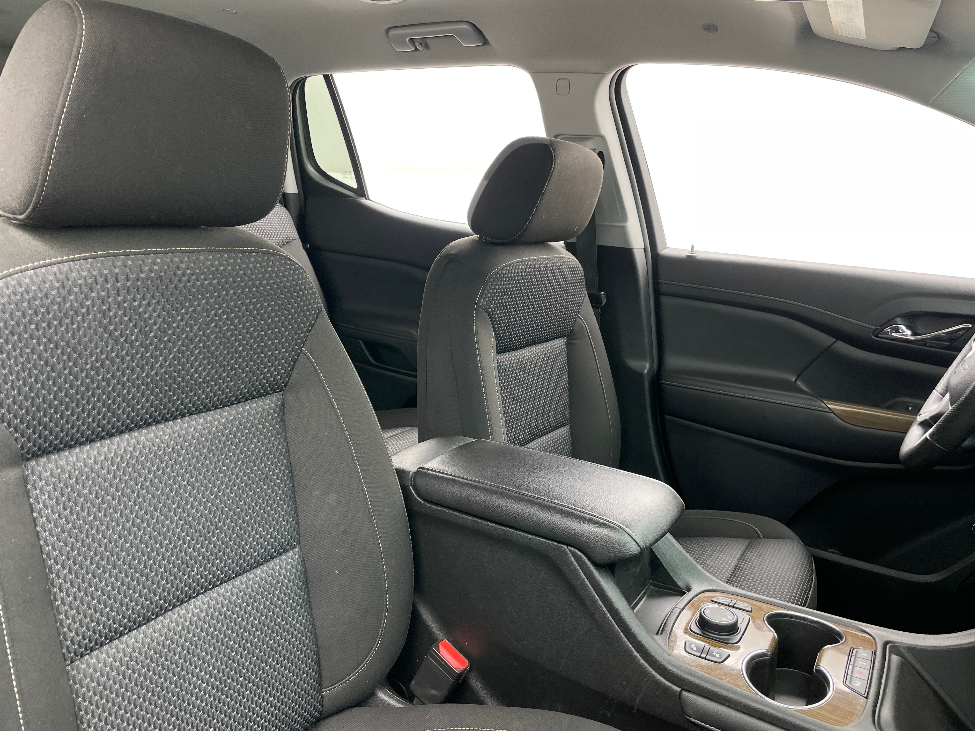 2021 GMC Acadia SLE 2