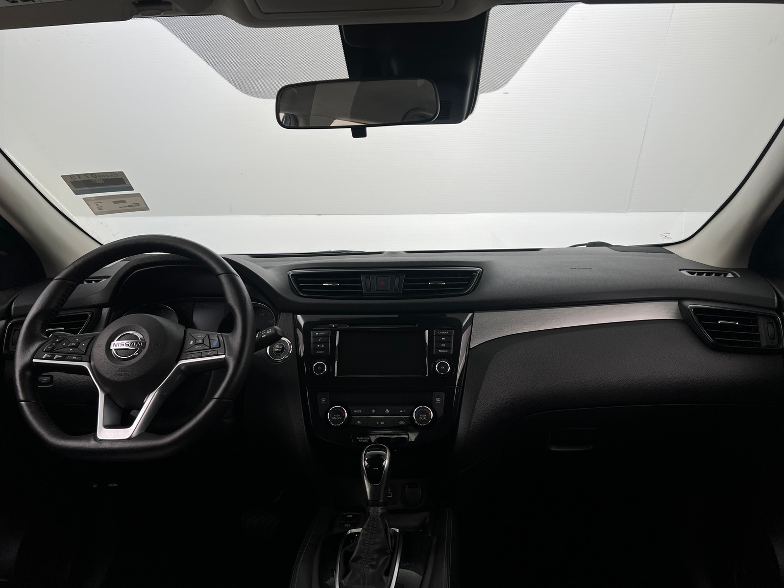 Thumbnail: 2020 Nissan Rogue Sport - 3
