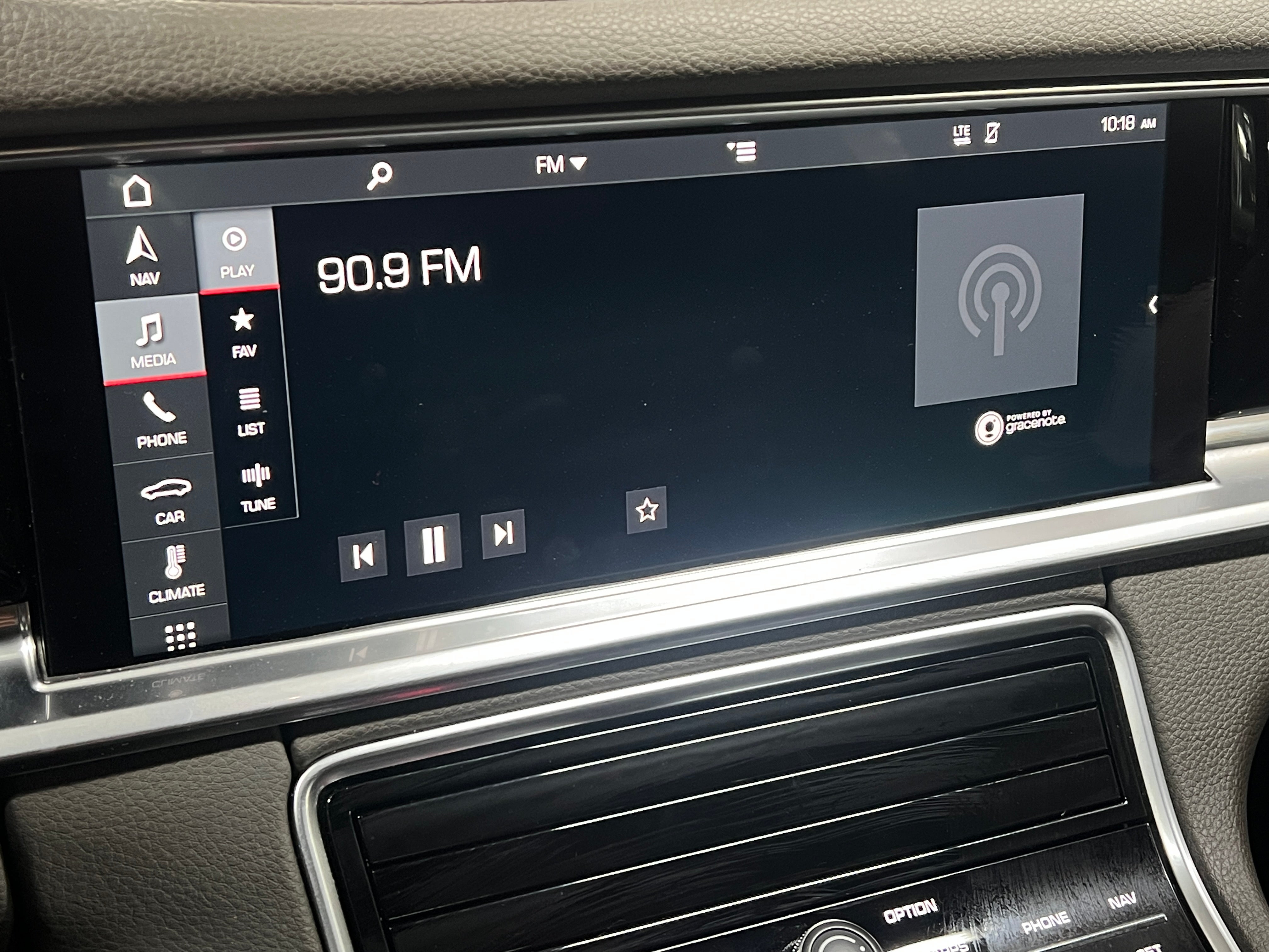 2018 Porsche Panamera 4S 3