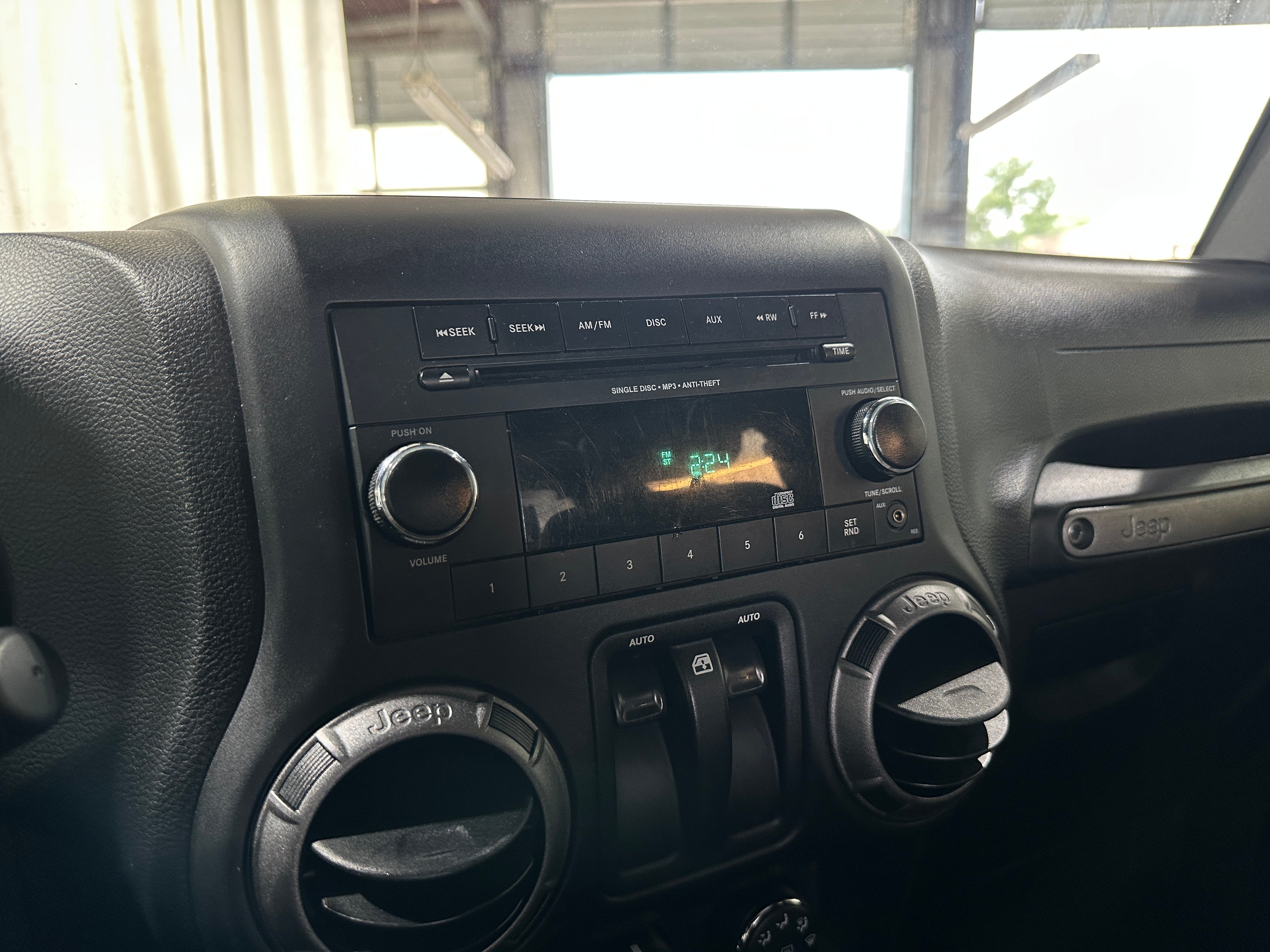 2018 Jeep Wrangler Sport S 3