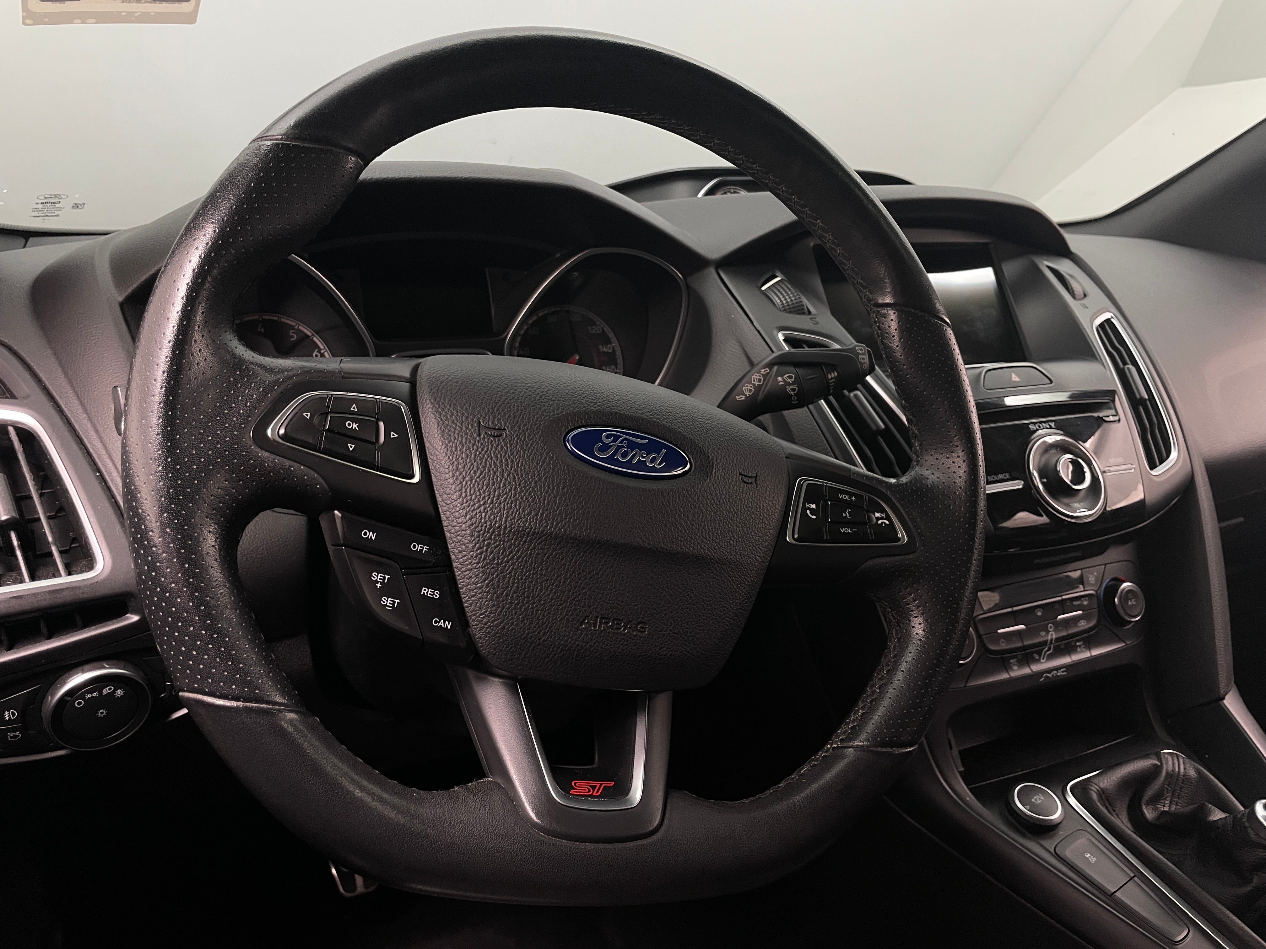 2017 Ford Focus ST 5