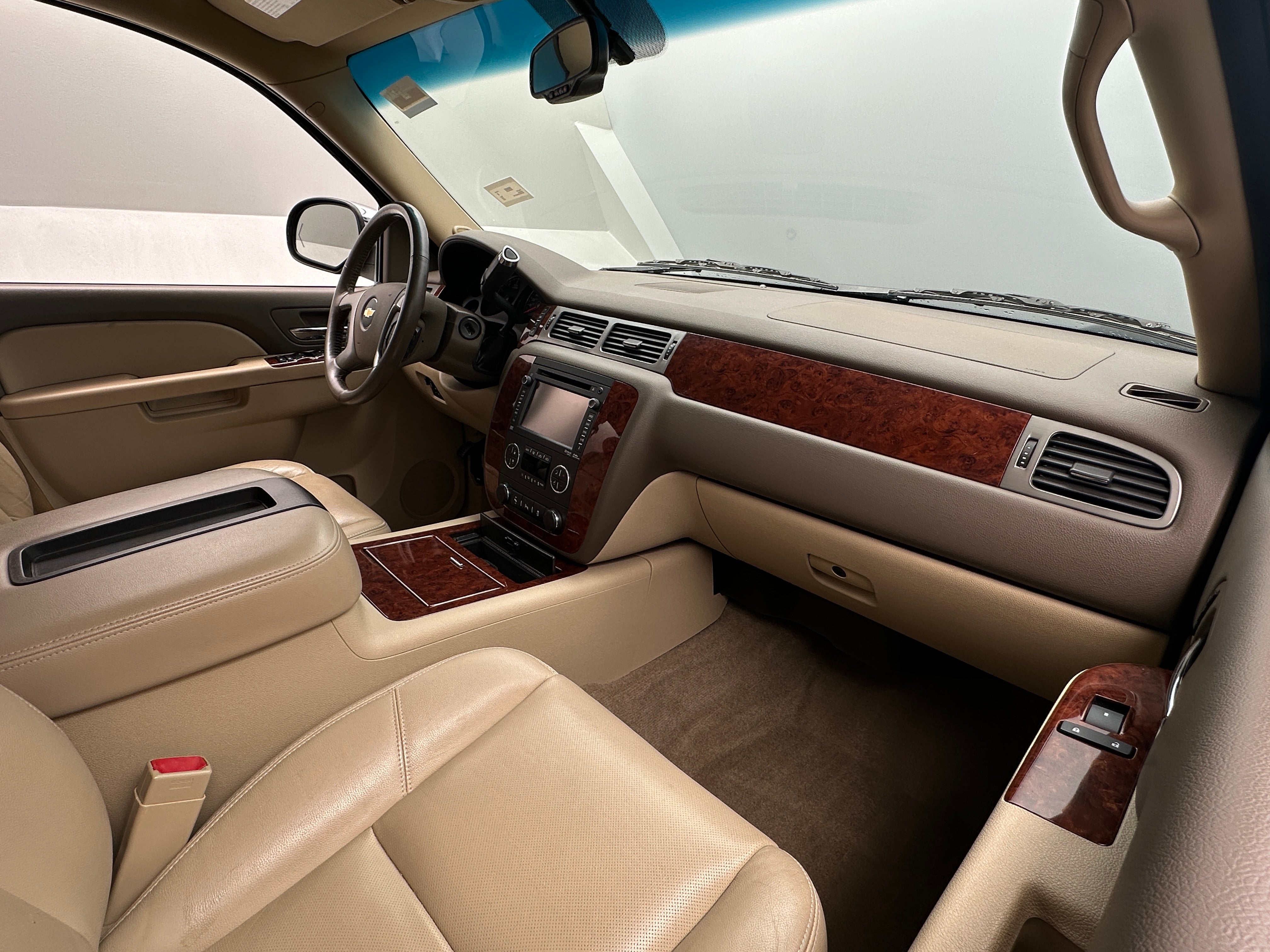 2013 Chevrolet Avalanche 1500 LTZ 2