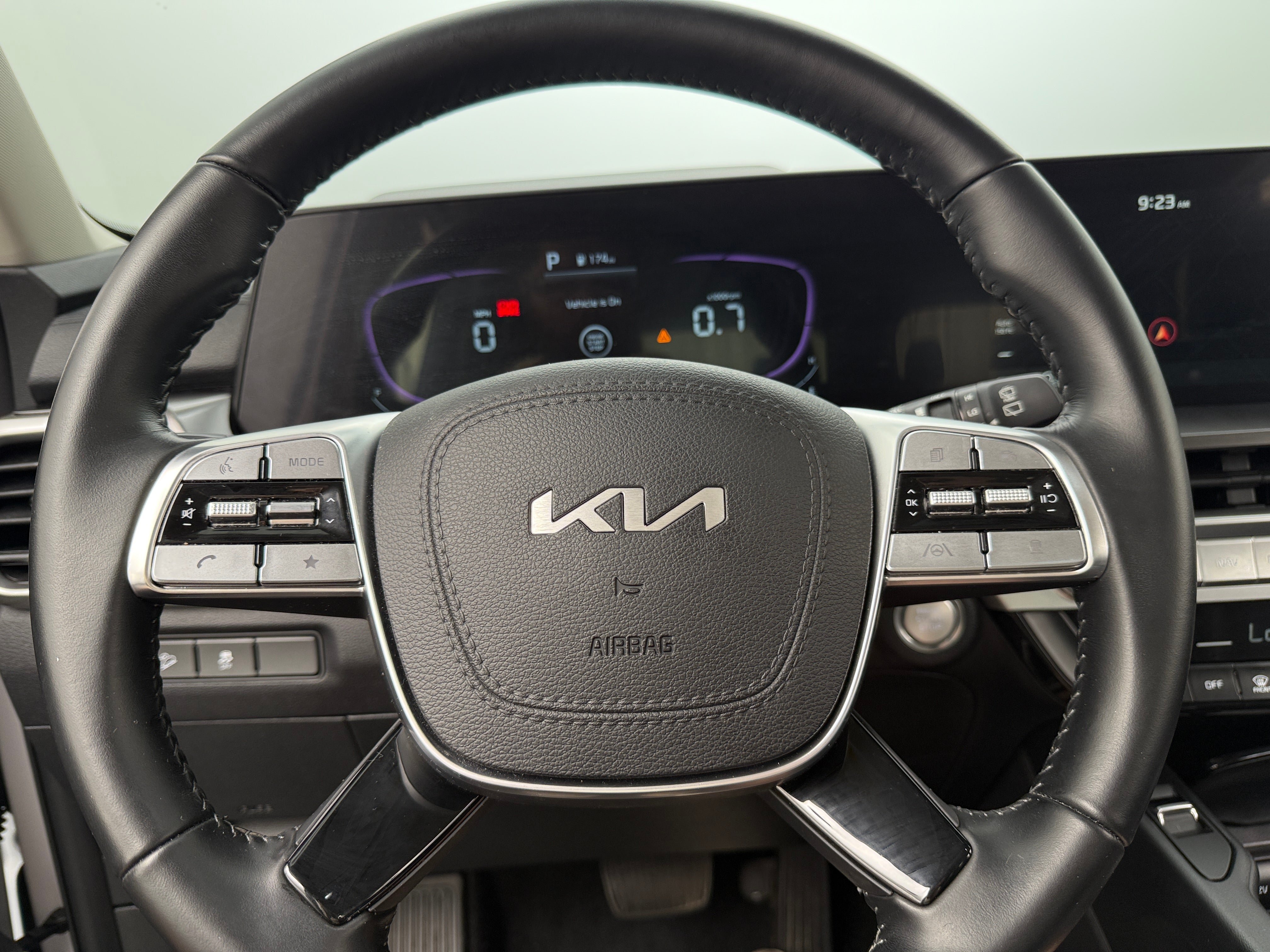 2023 Kia Telluride S 4