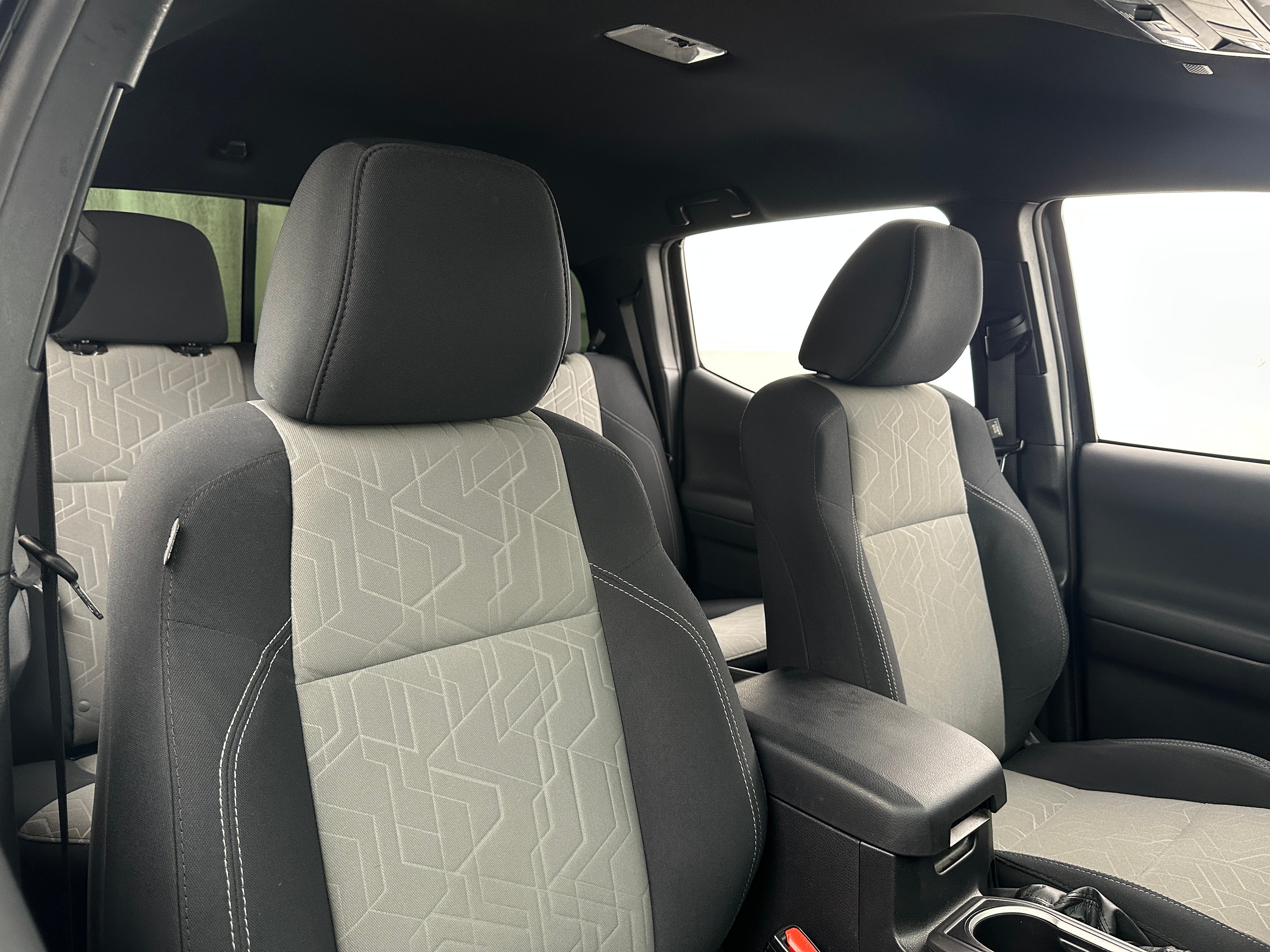2022 Toyota Tacoma TRD Off-Road 2