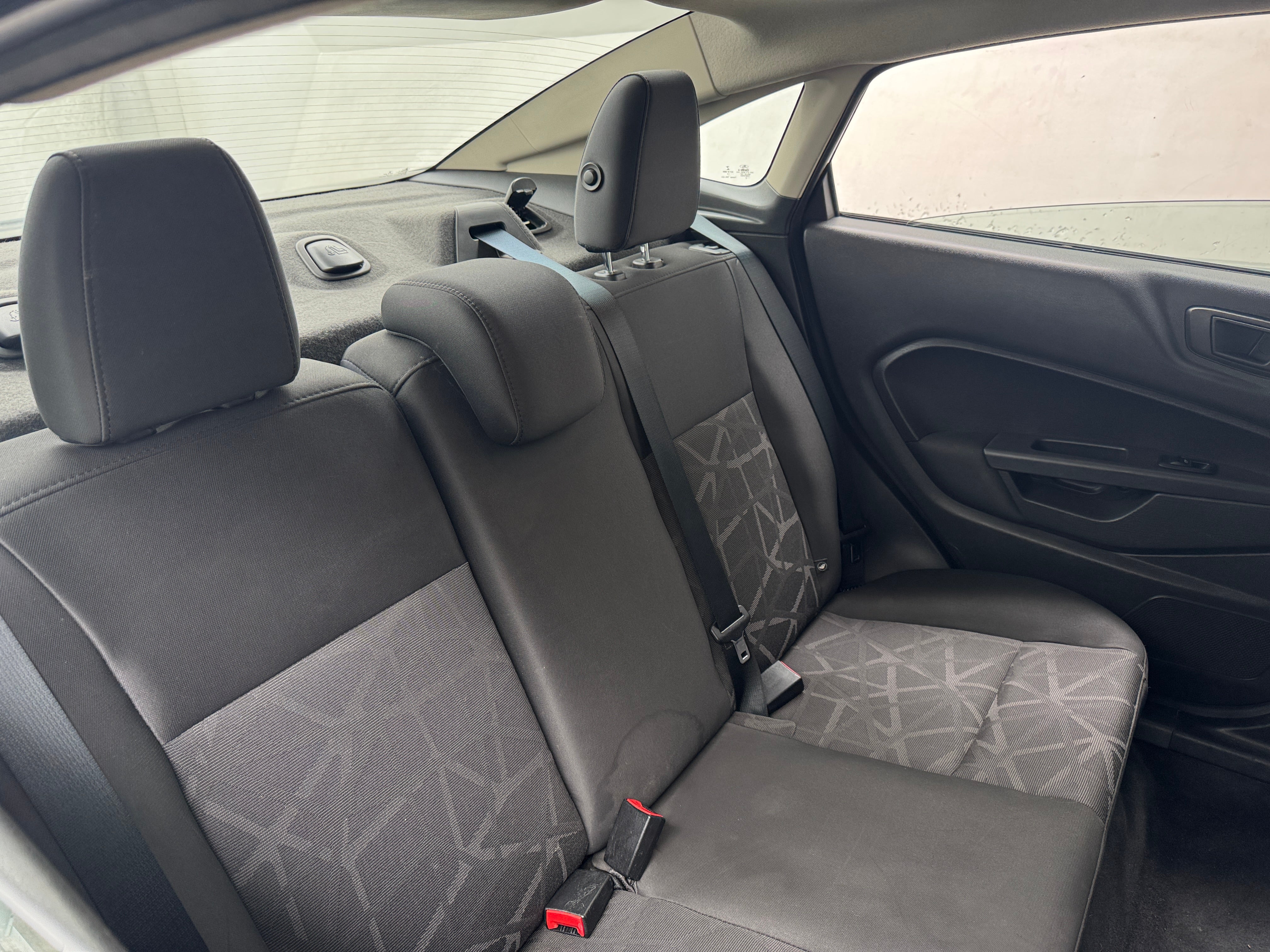 2013 Ford Fiesta SE 6