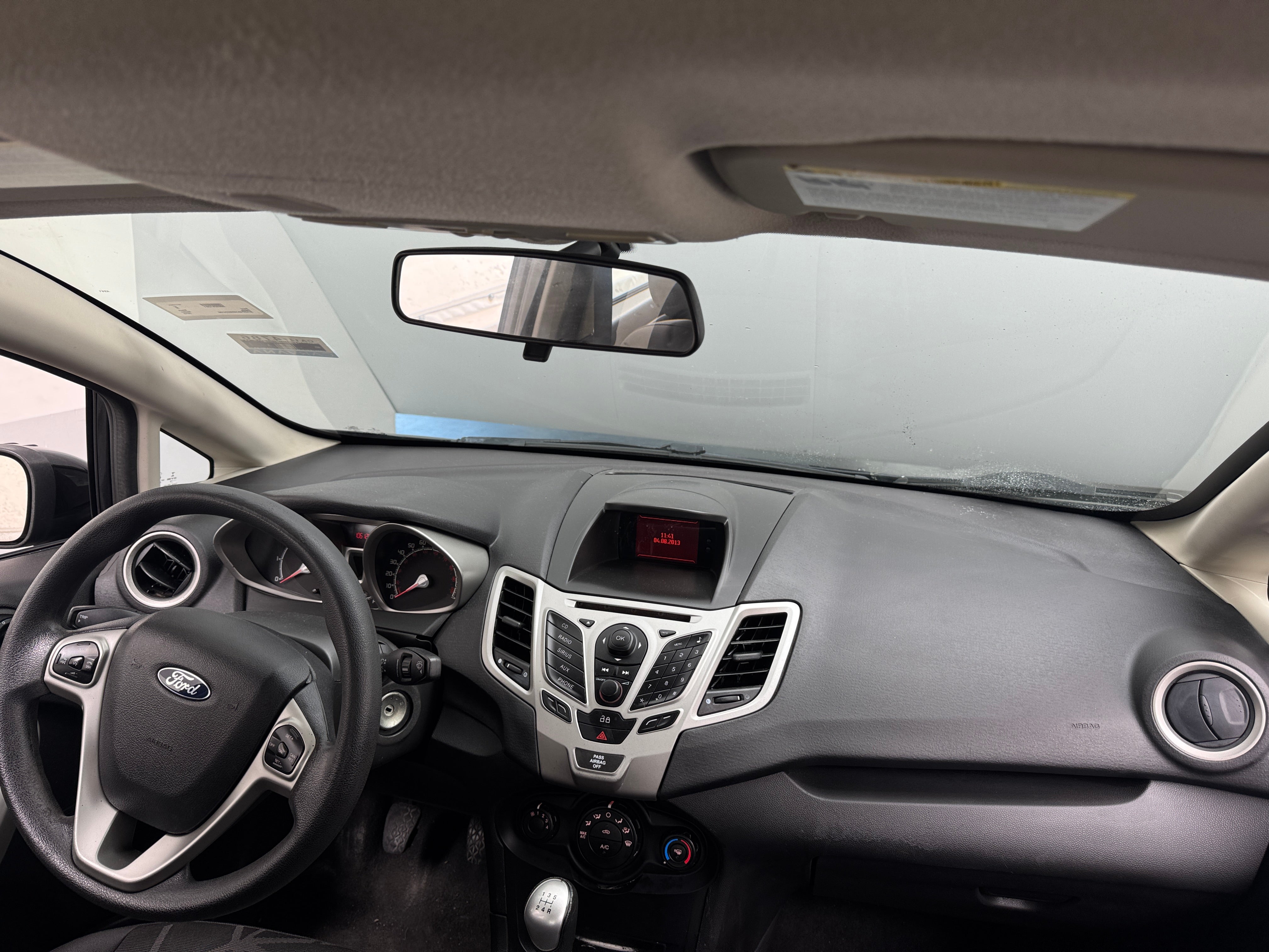 2013 Ford Fiesta SE 3