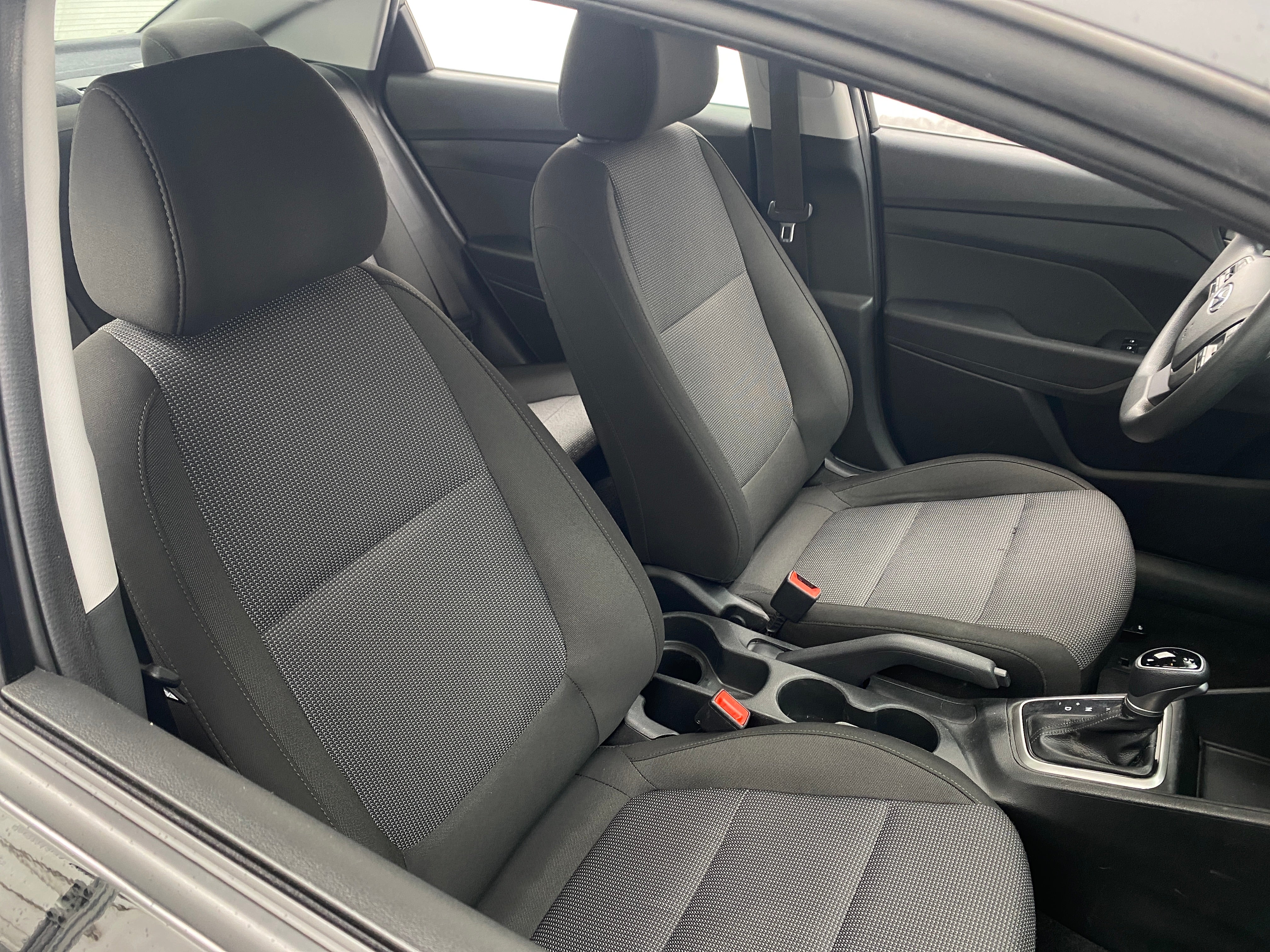 2022 Hyundai Accent SE 2