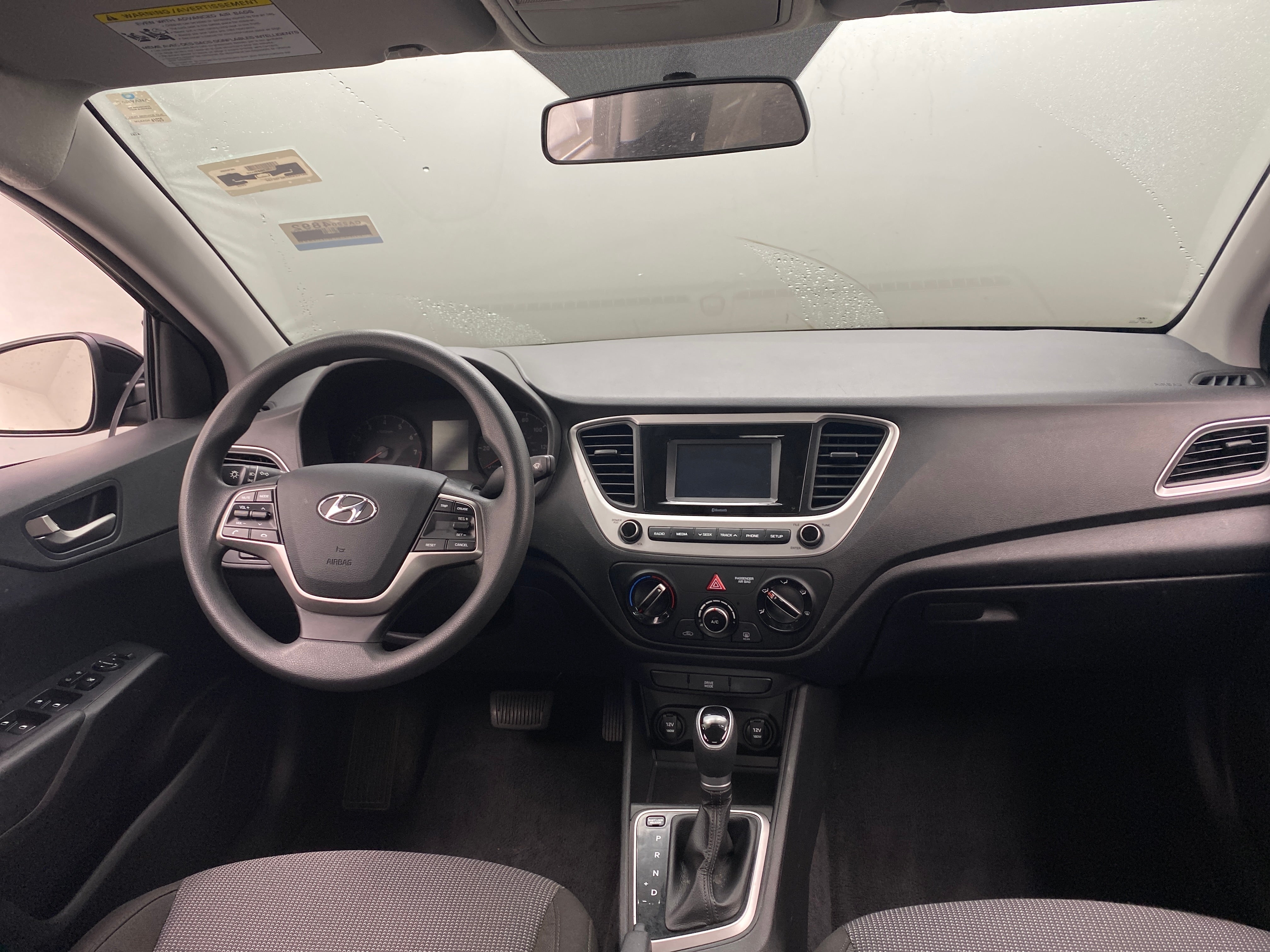 2022 Hyundai Accent SE 3