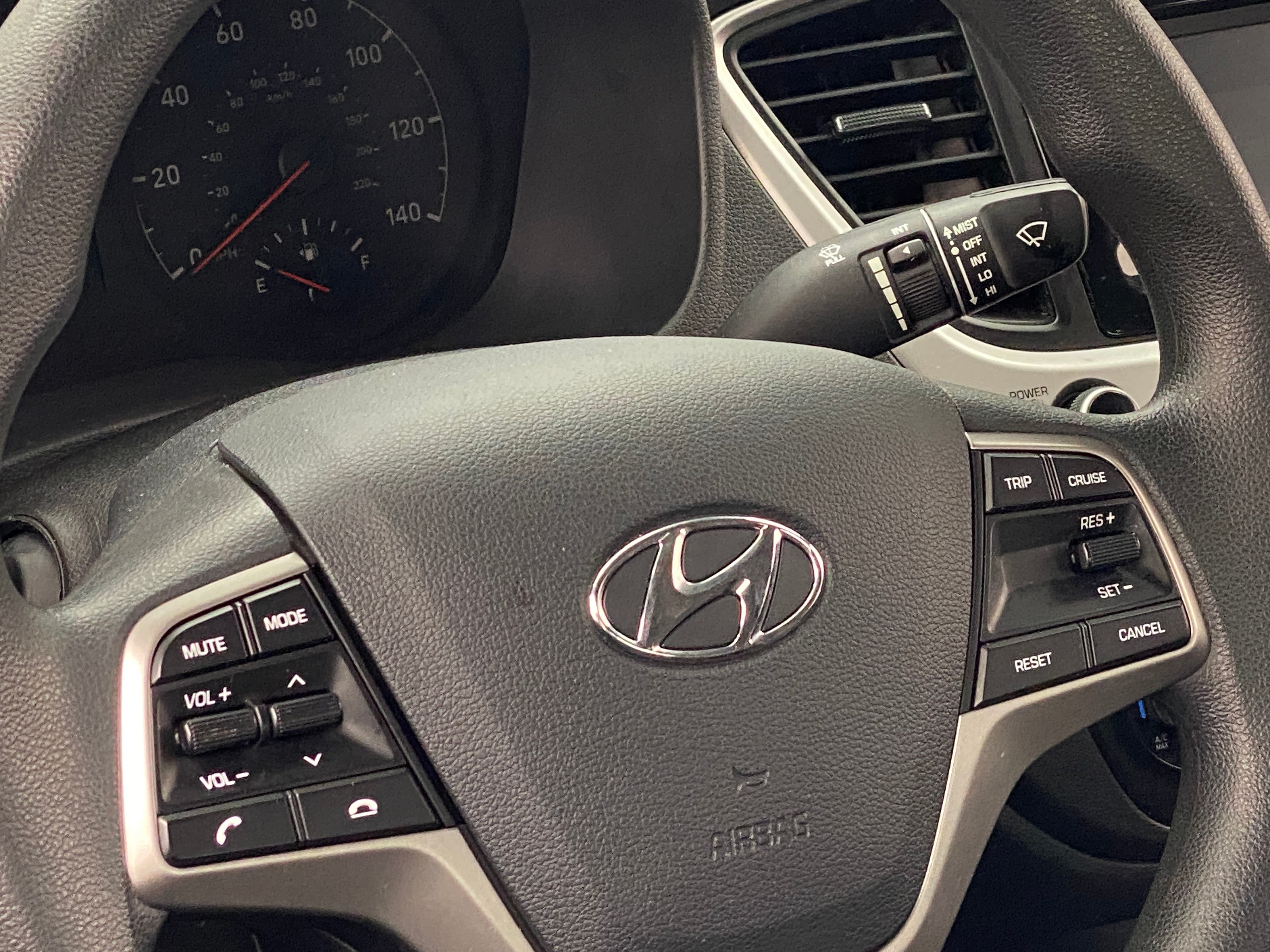 2022 Hyundai Accent SE 5