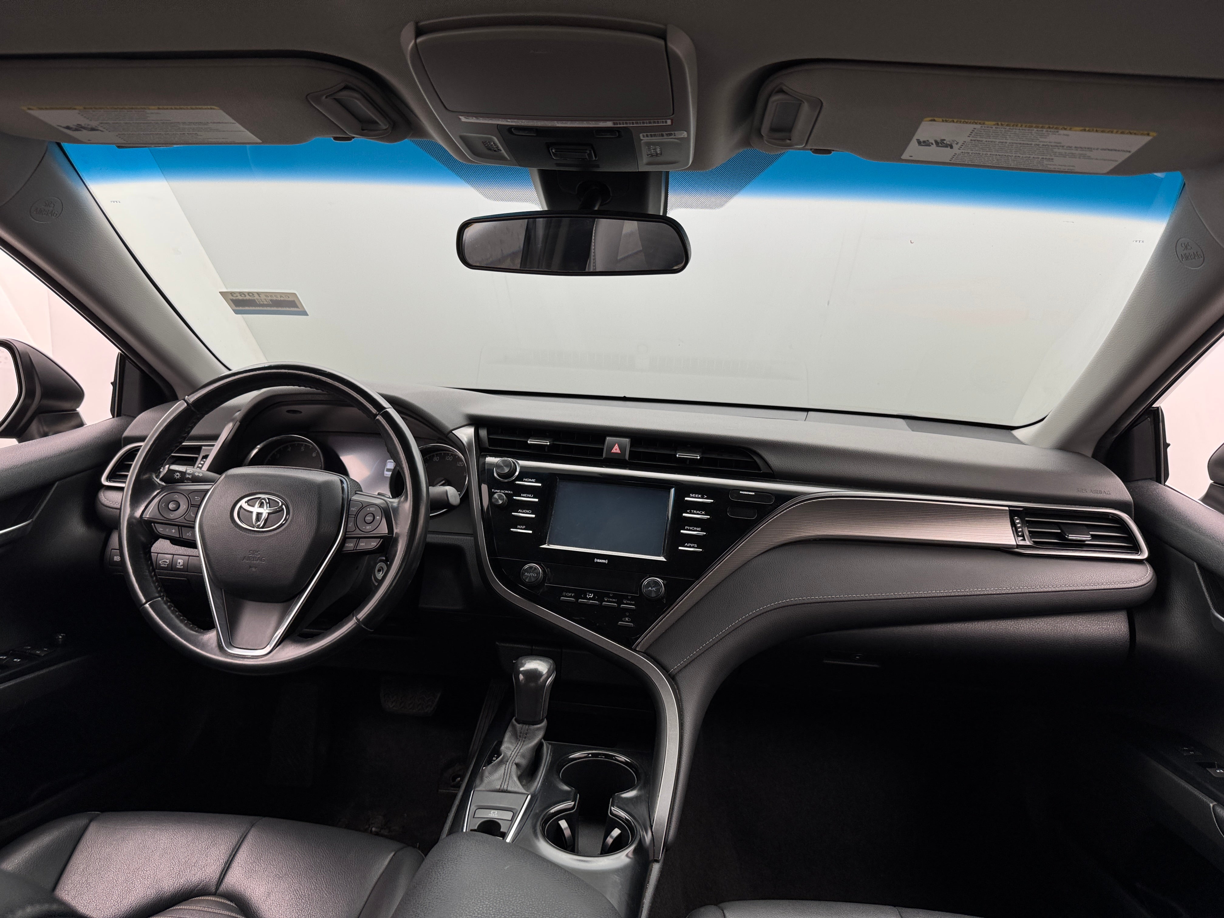 2020 Toyota Camry SE 2