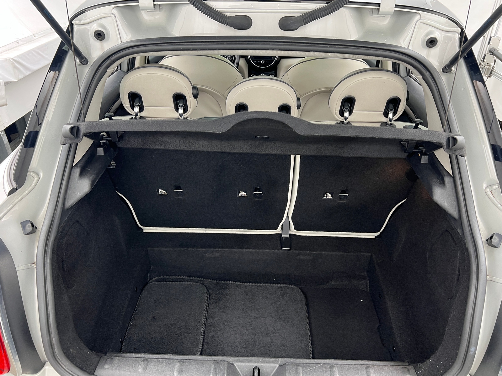 Thumbnail: 2019 MINI Cooper Hardtop - 6