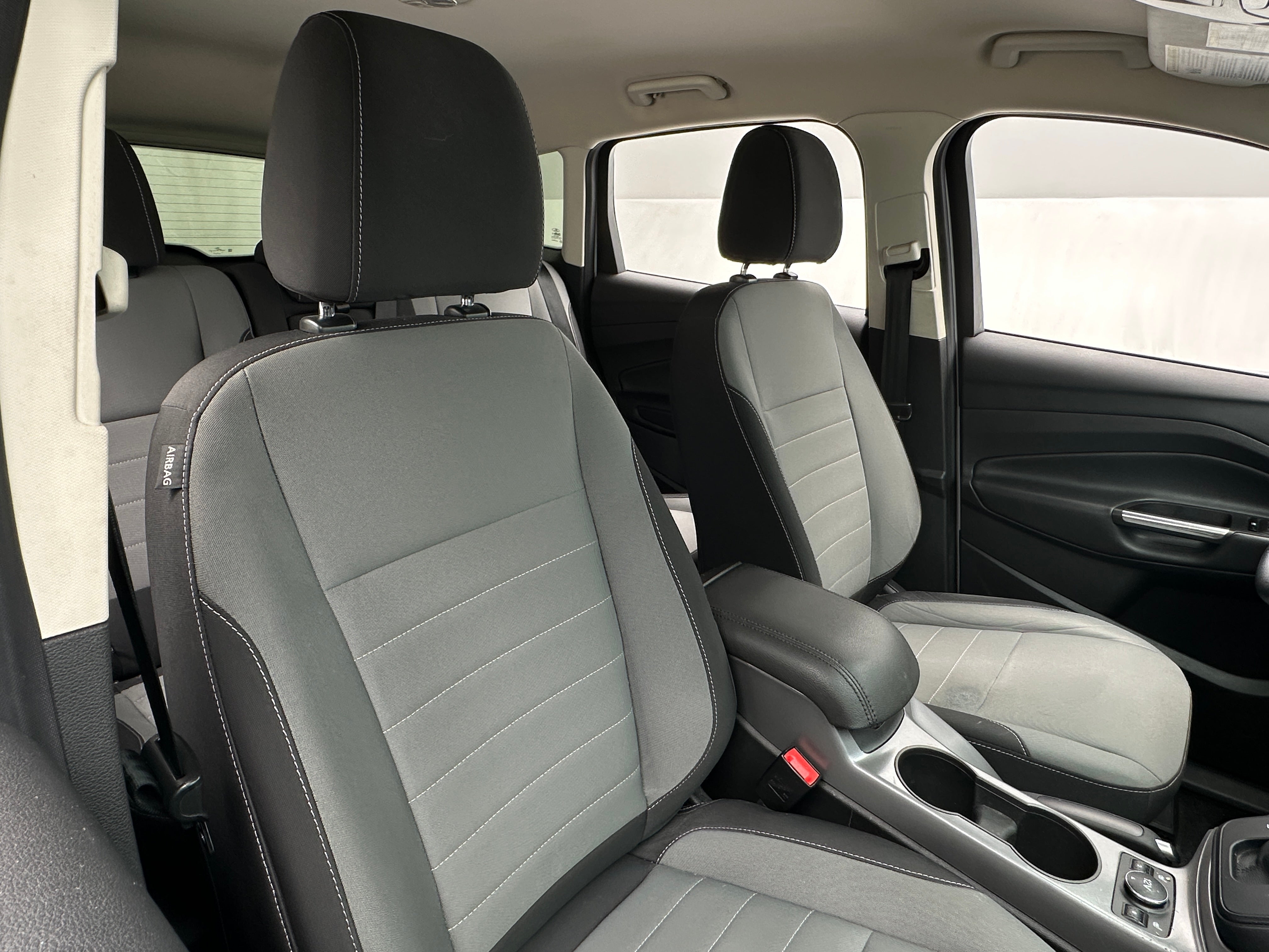 2016 Ford Escape SE 2