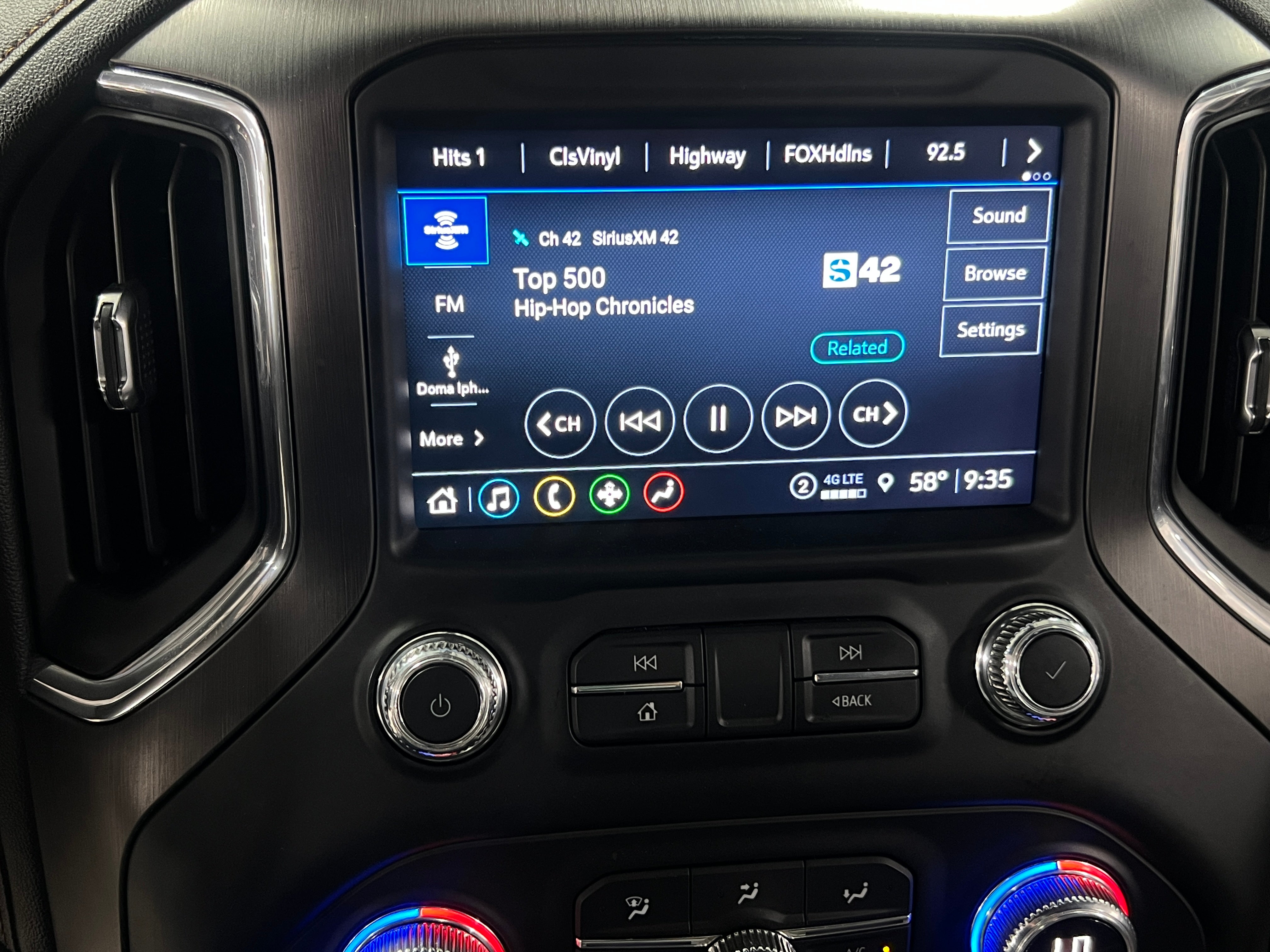 2022 GMC Sierra 2500 AT4 3