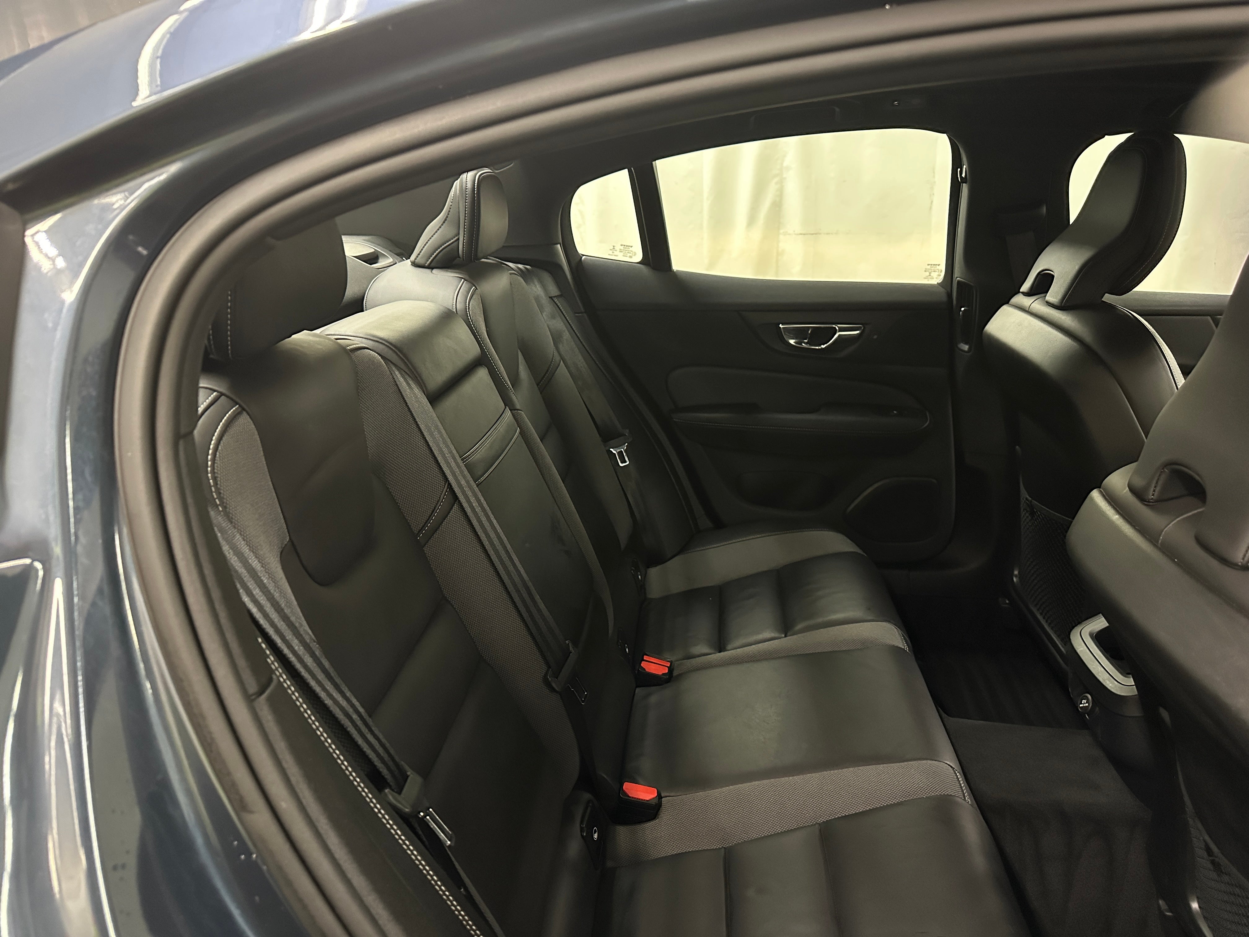 2019 Volvo S60 T6 R-Design 5