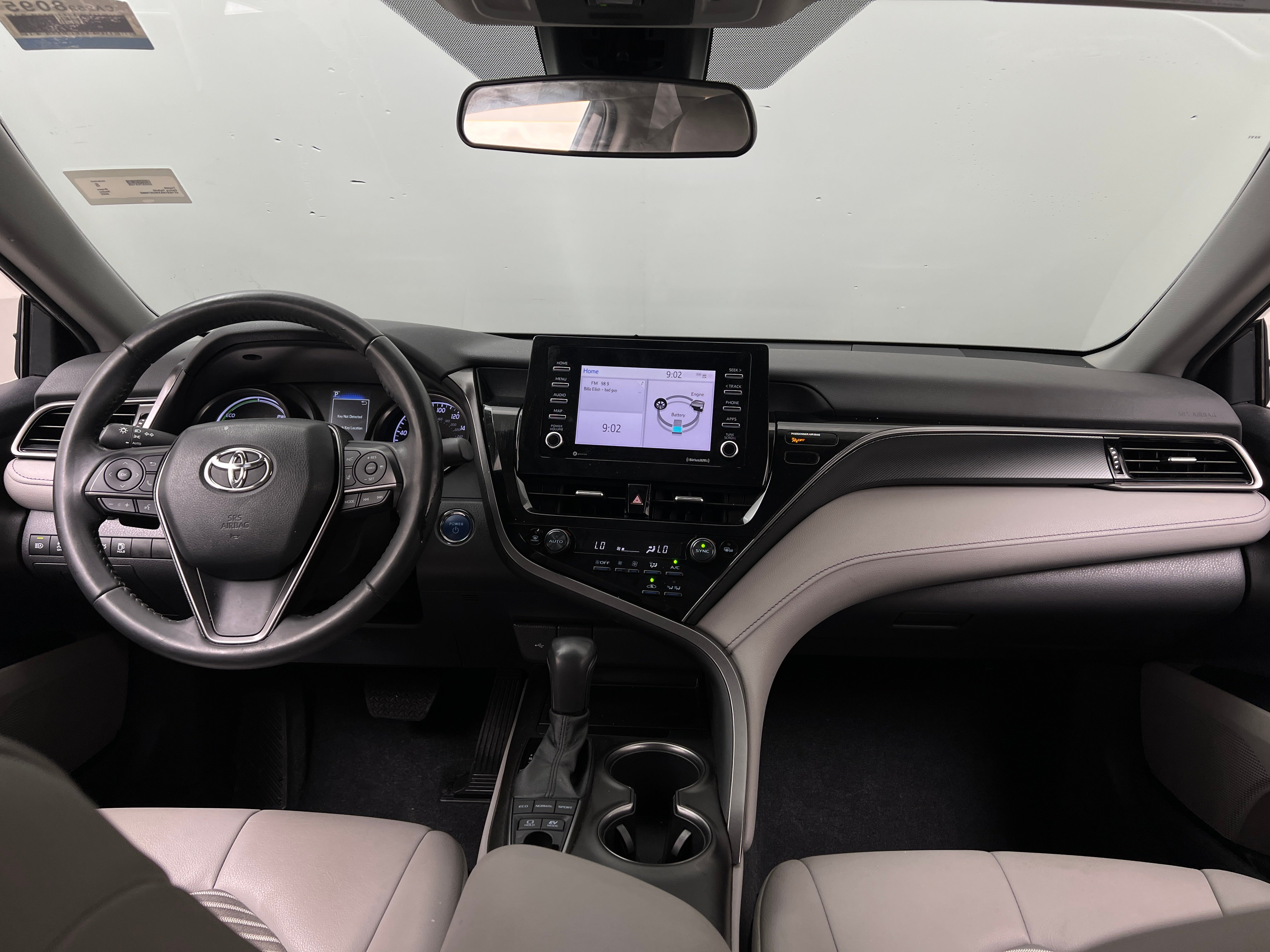 2022 Toyota Camry SE 2