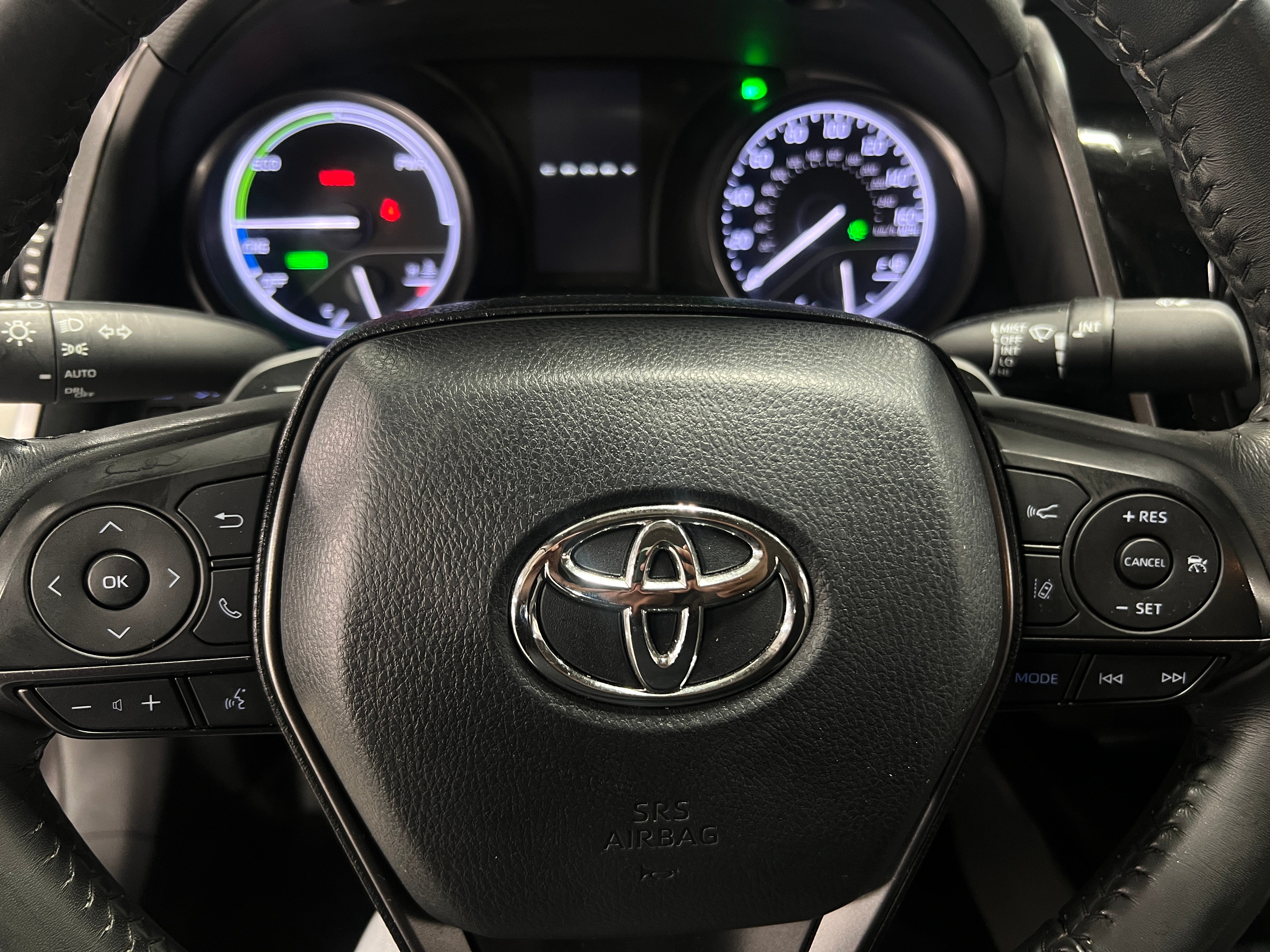 2022 Toyota Camry SE 4