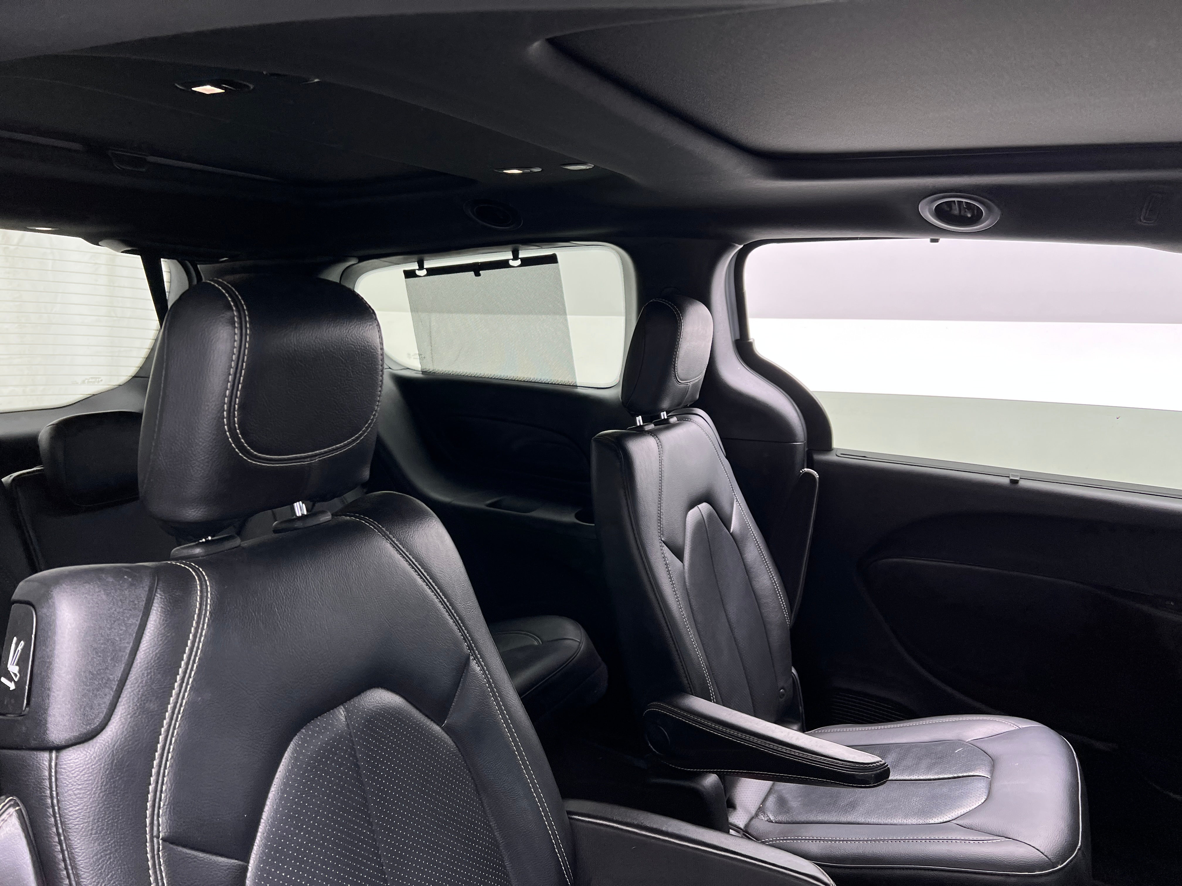 2019 Chrysler Pacifica  5