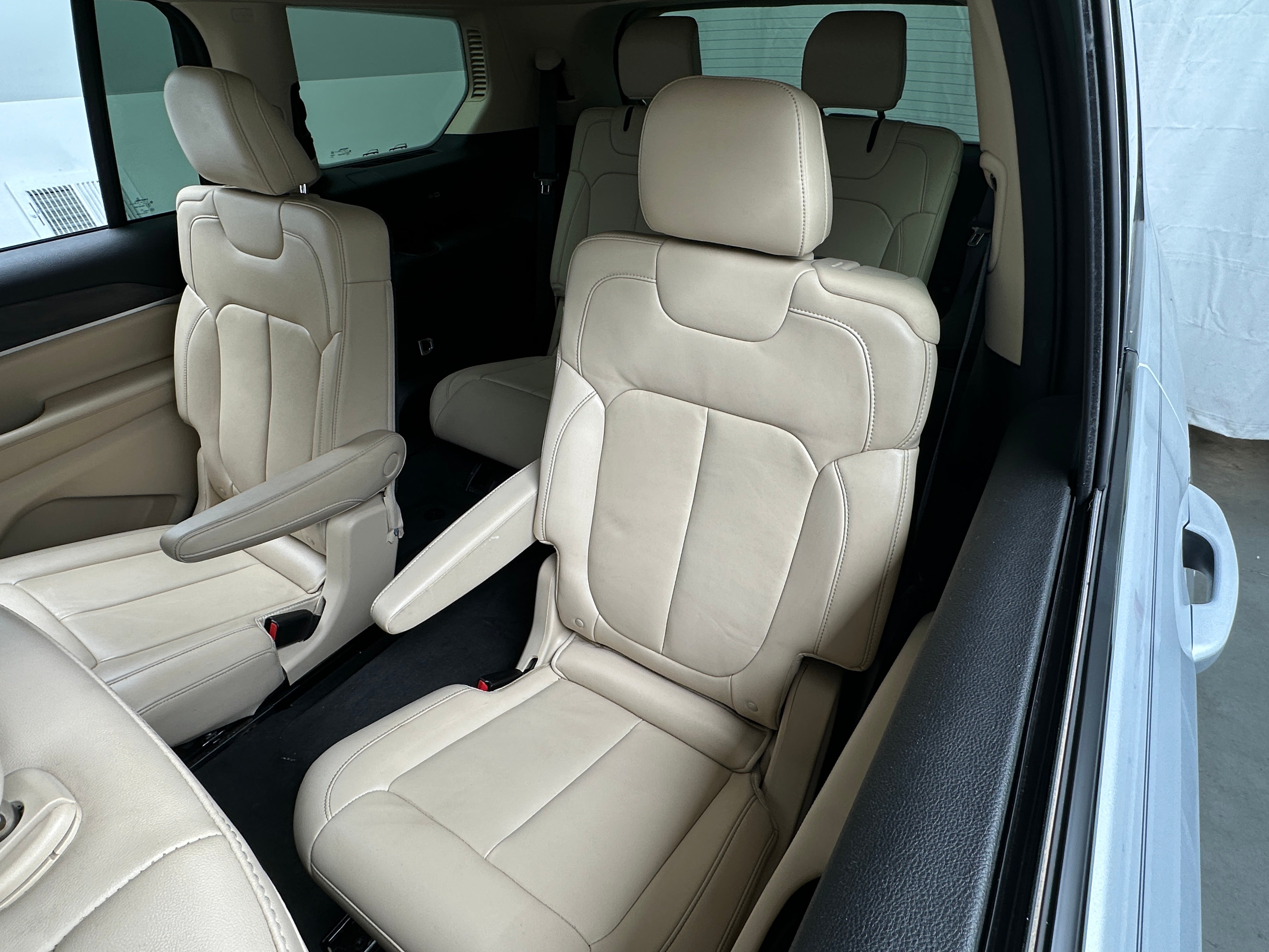 2021 Jeep Grand Cherokee L Limited Edition 6