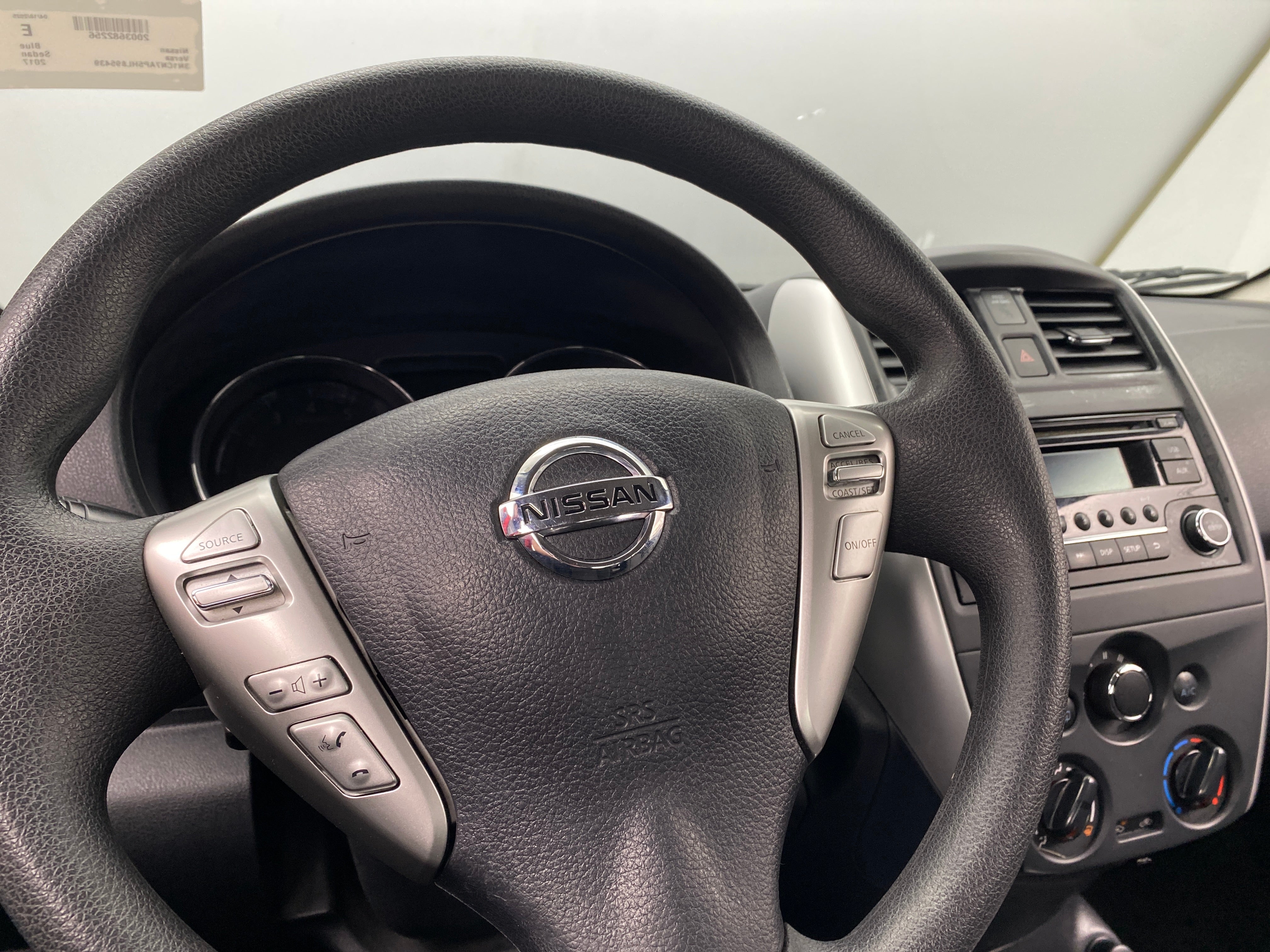 2017 Nissan Versa SV 5