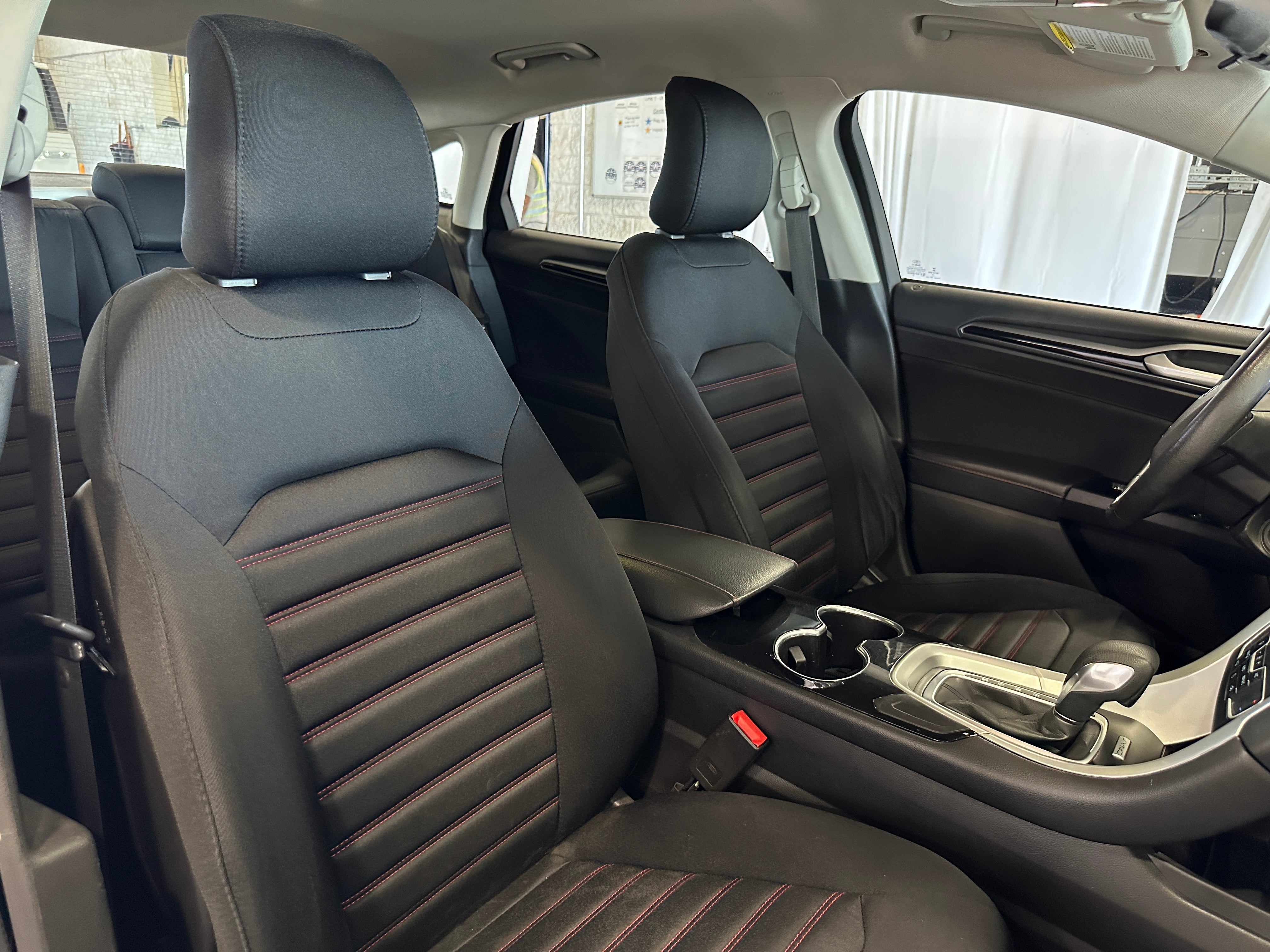 2016 Ford Fusion SE 2