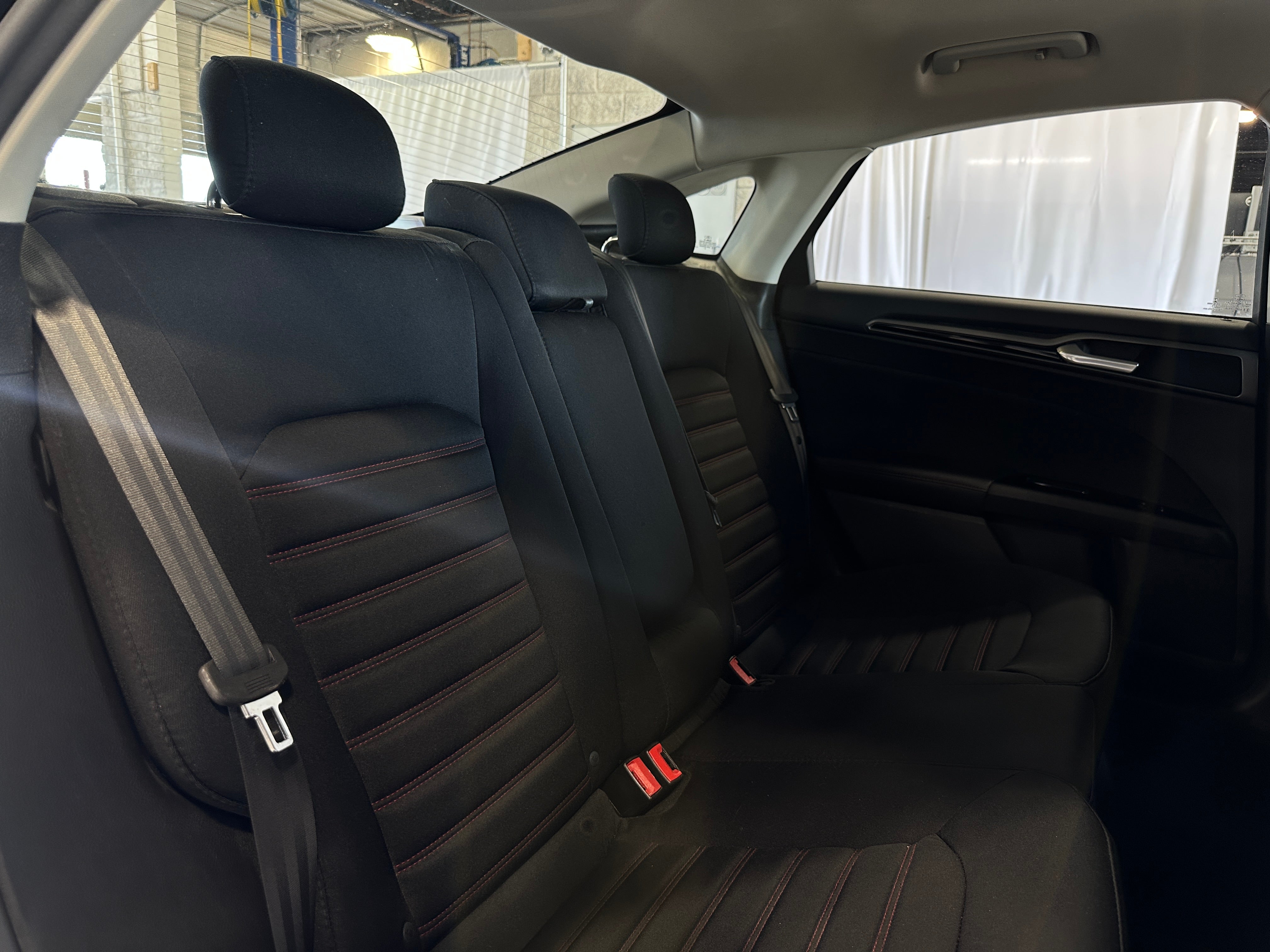 2016 Ford Fusion SE 6