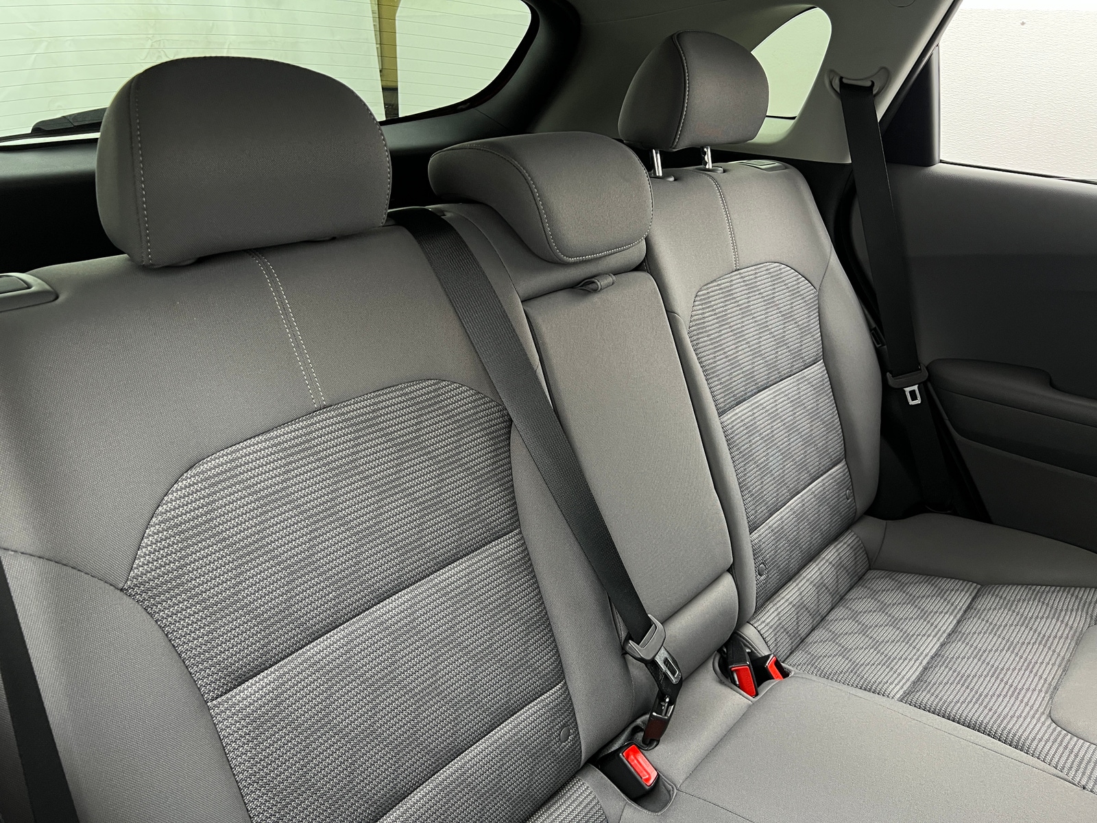 Thumbnail: 2017 Kia Niro - 6