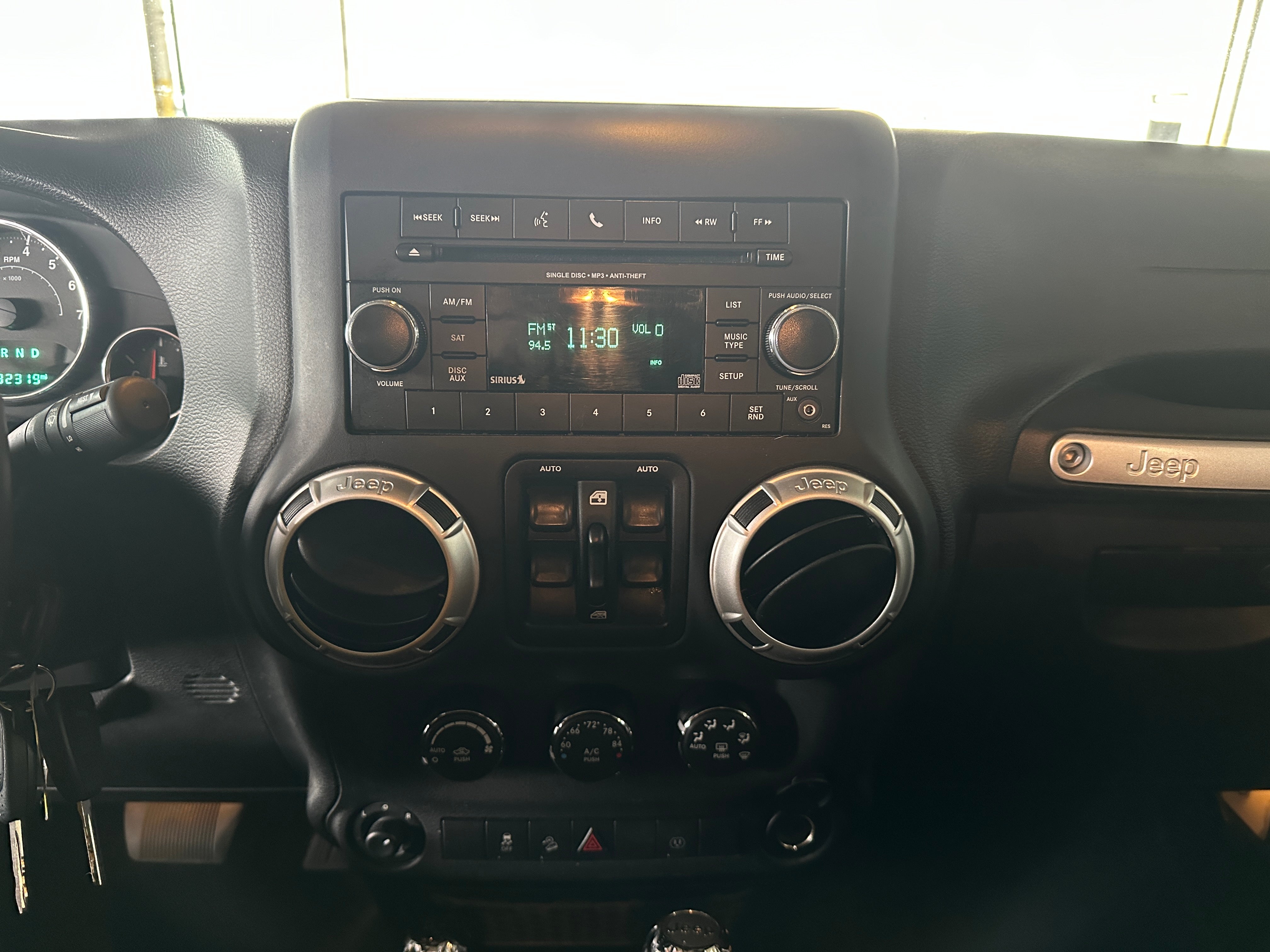 2017 Jeep Wrangler Unlimited Sahara 4