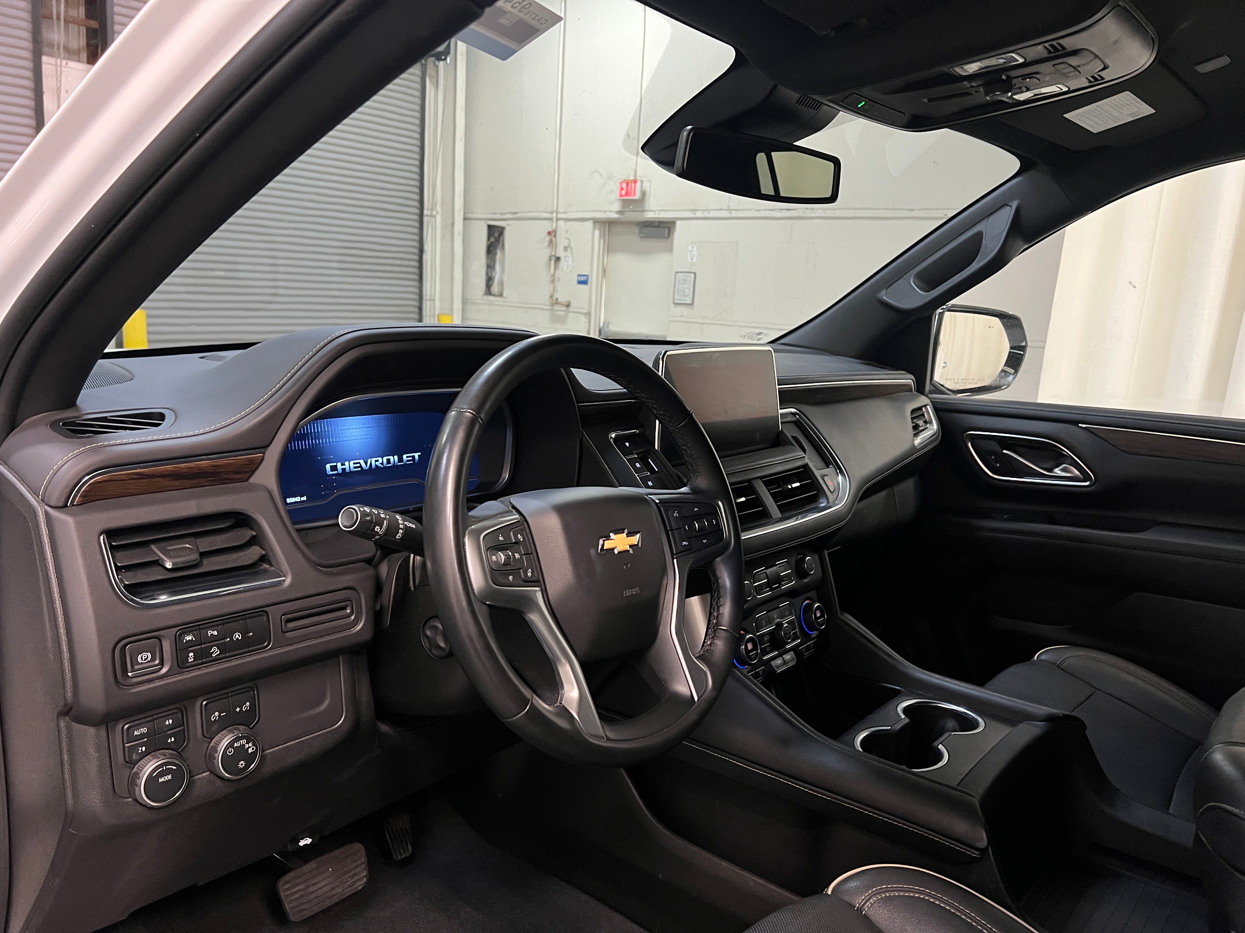 2023 Chevrolet Suburban Premier 2
