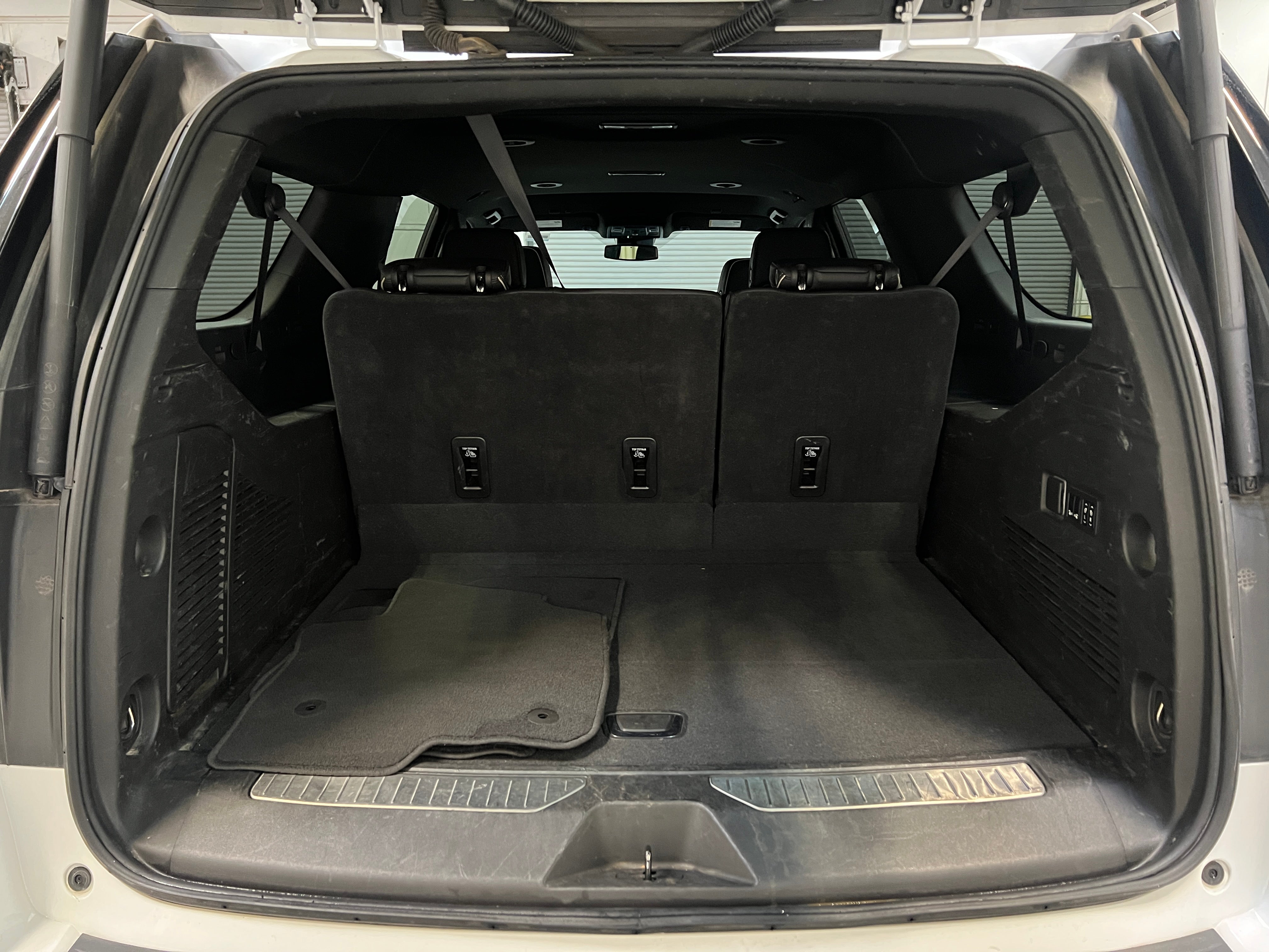 2023 Chevrolet Suburban Premier 6