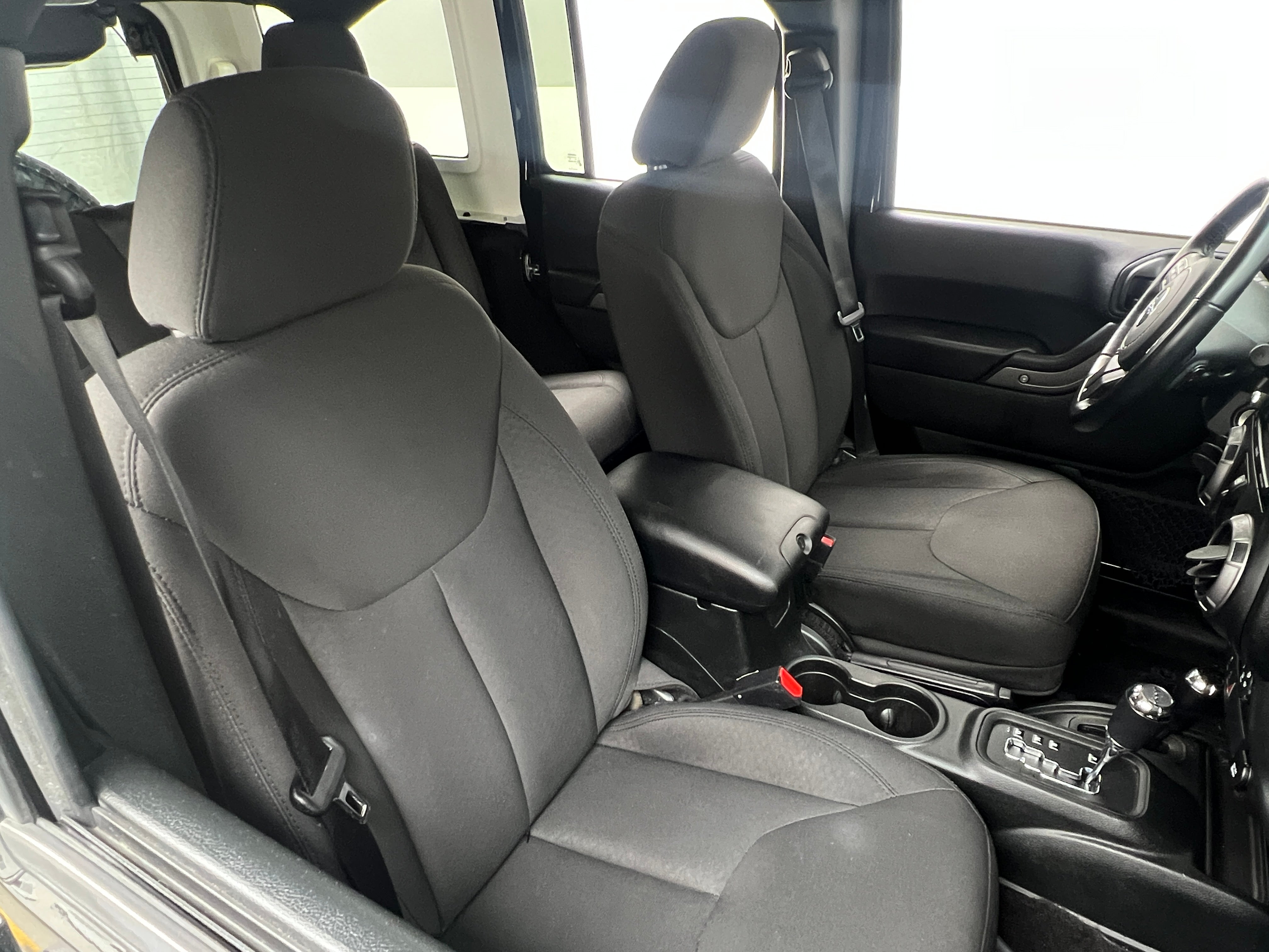 2017 Jeep Wrangler Unlimited Sport S 2