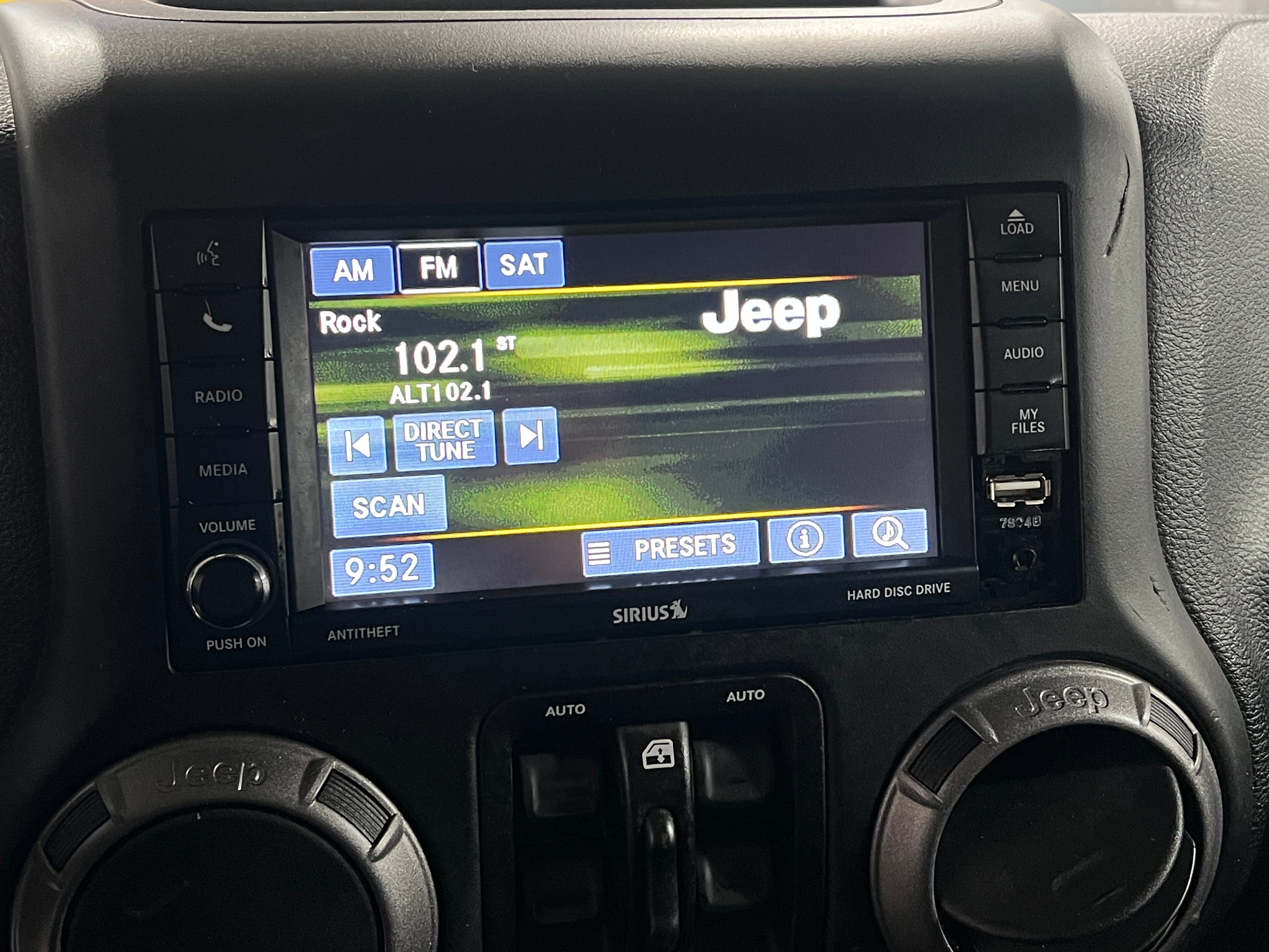 2017 Jeep Wrangler Unlimited Sport S 4