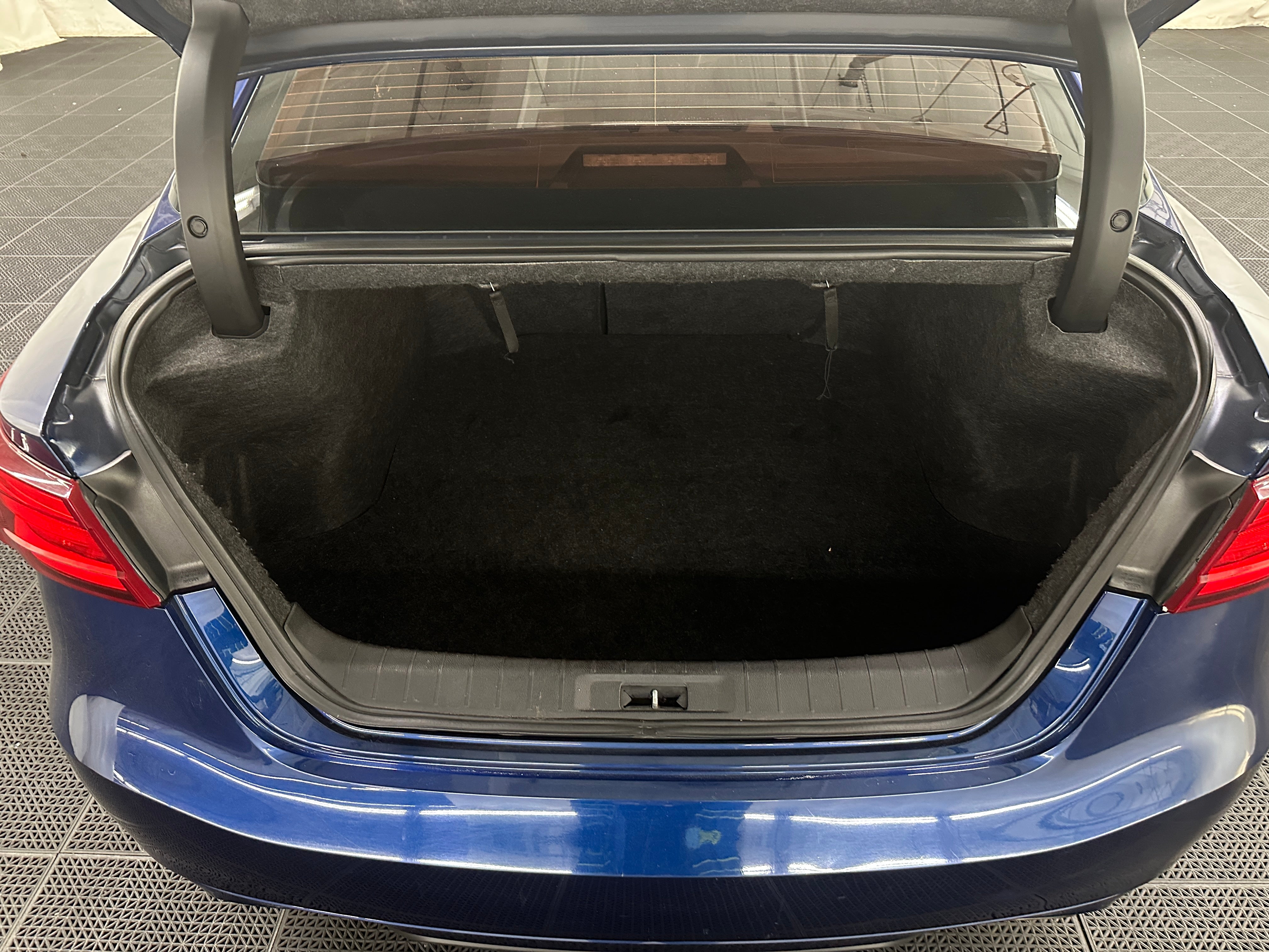 2018 Nissan Maxima S 7