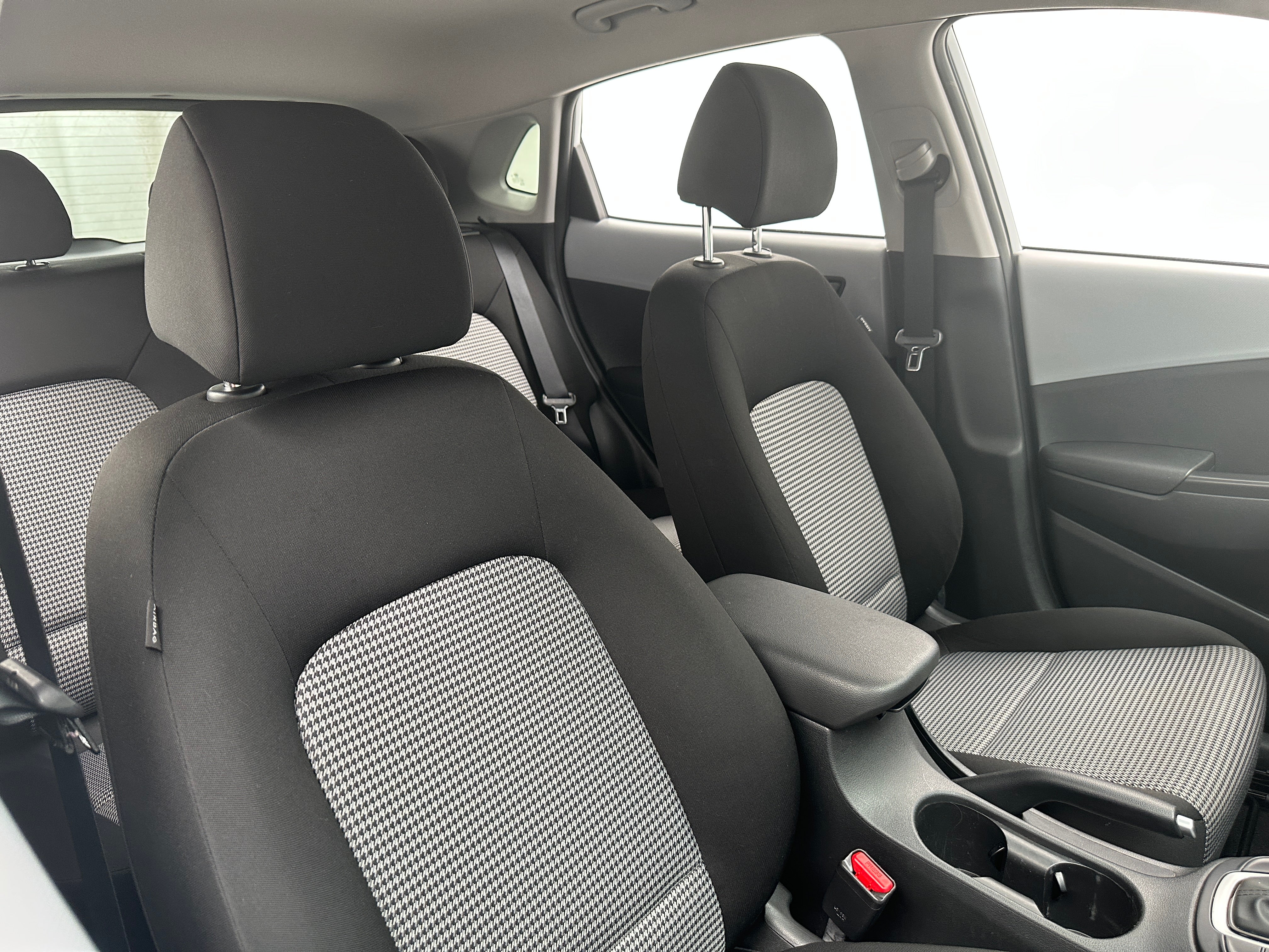 2020 Hyundai Kona SEL 2