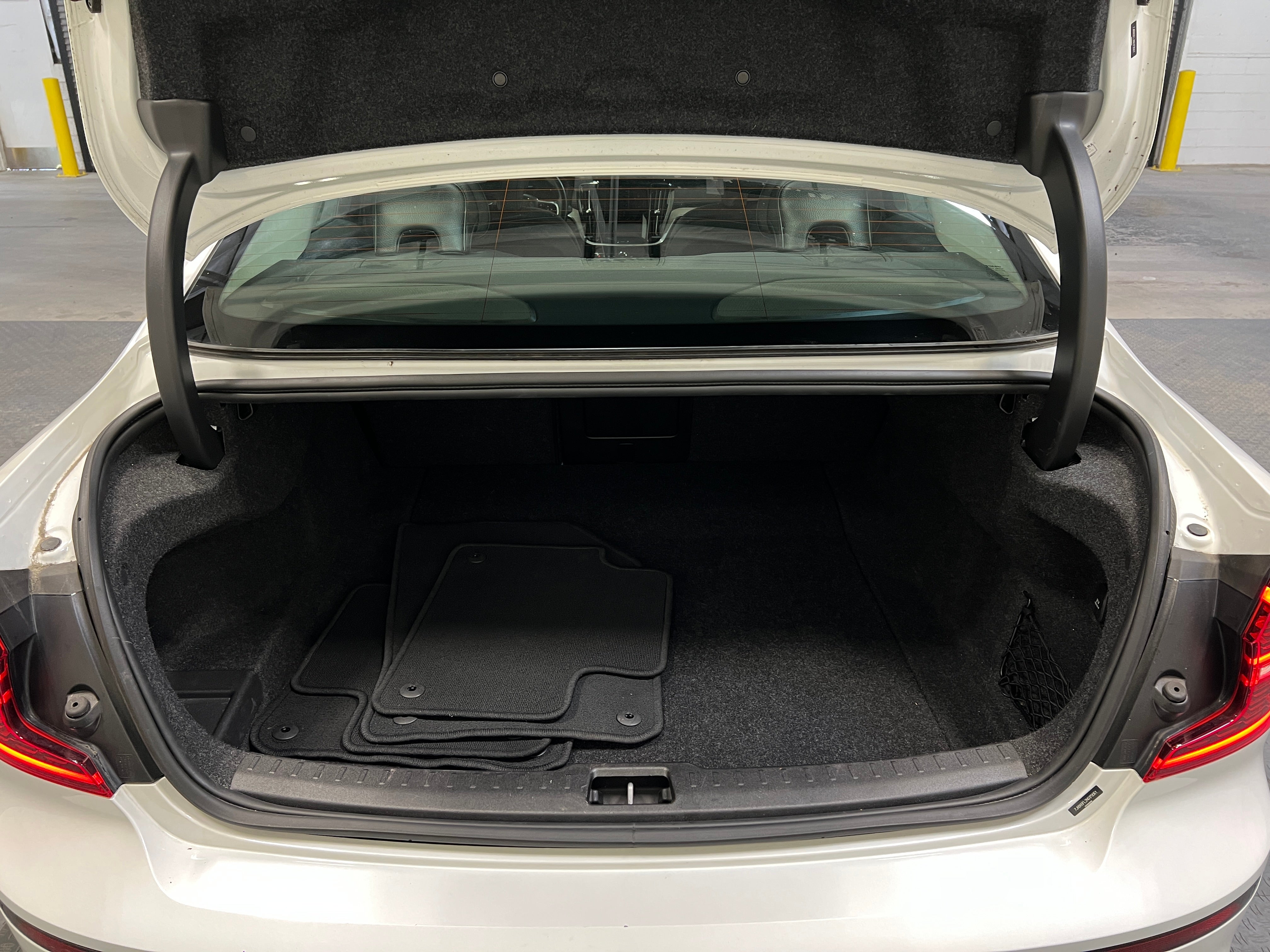 2022 Volvo S60 T8 Inscription 6