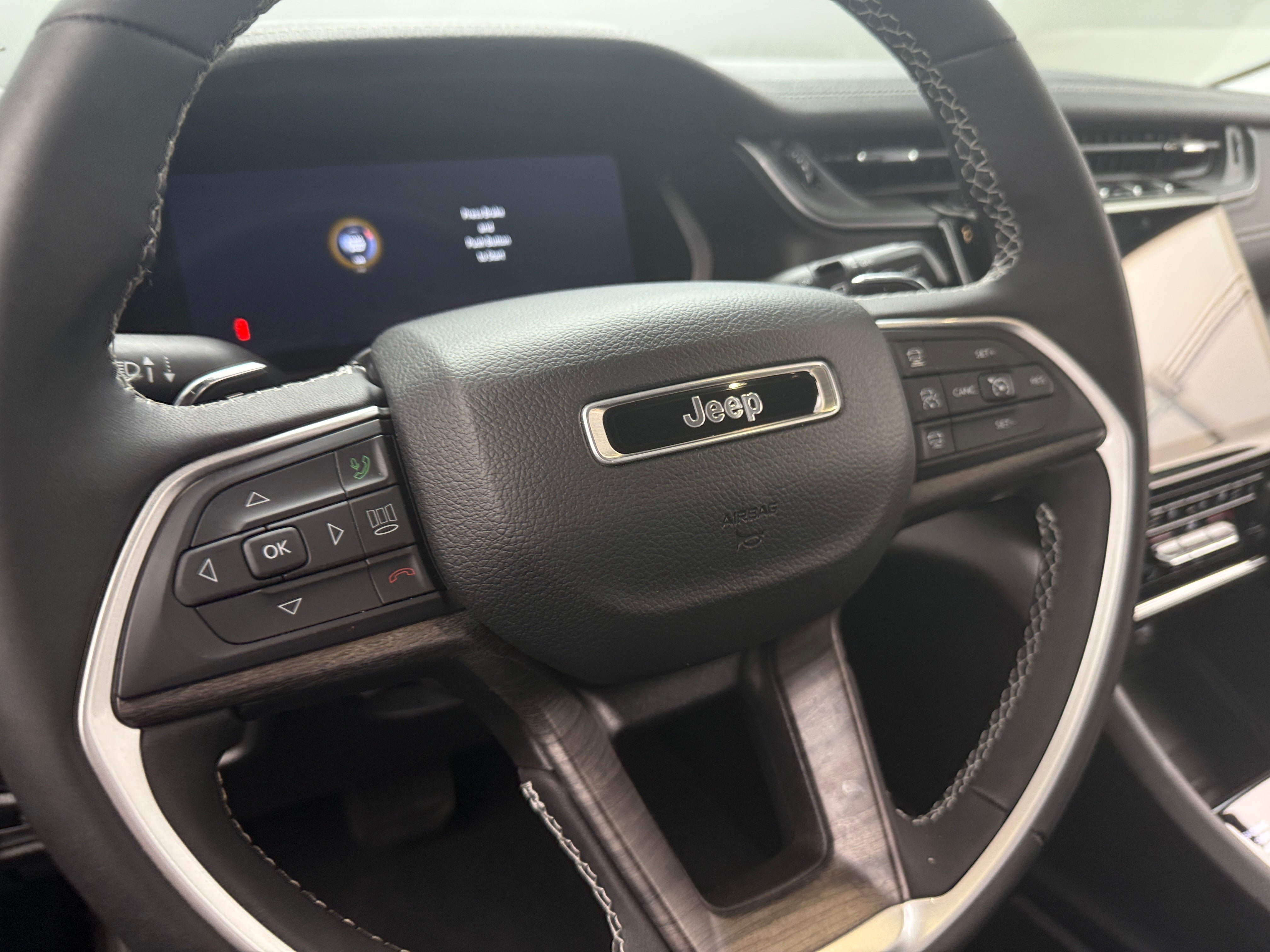 2023 Jeep Grand Cherokee L Limited Edition 4